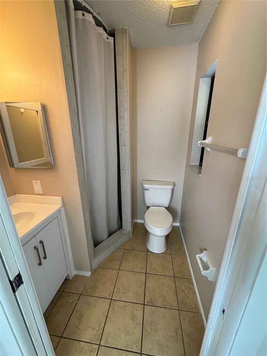 Image 2 of 10 For 9279 Tacoma Avenue A