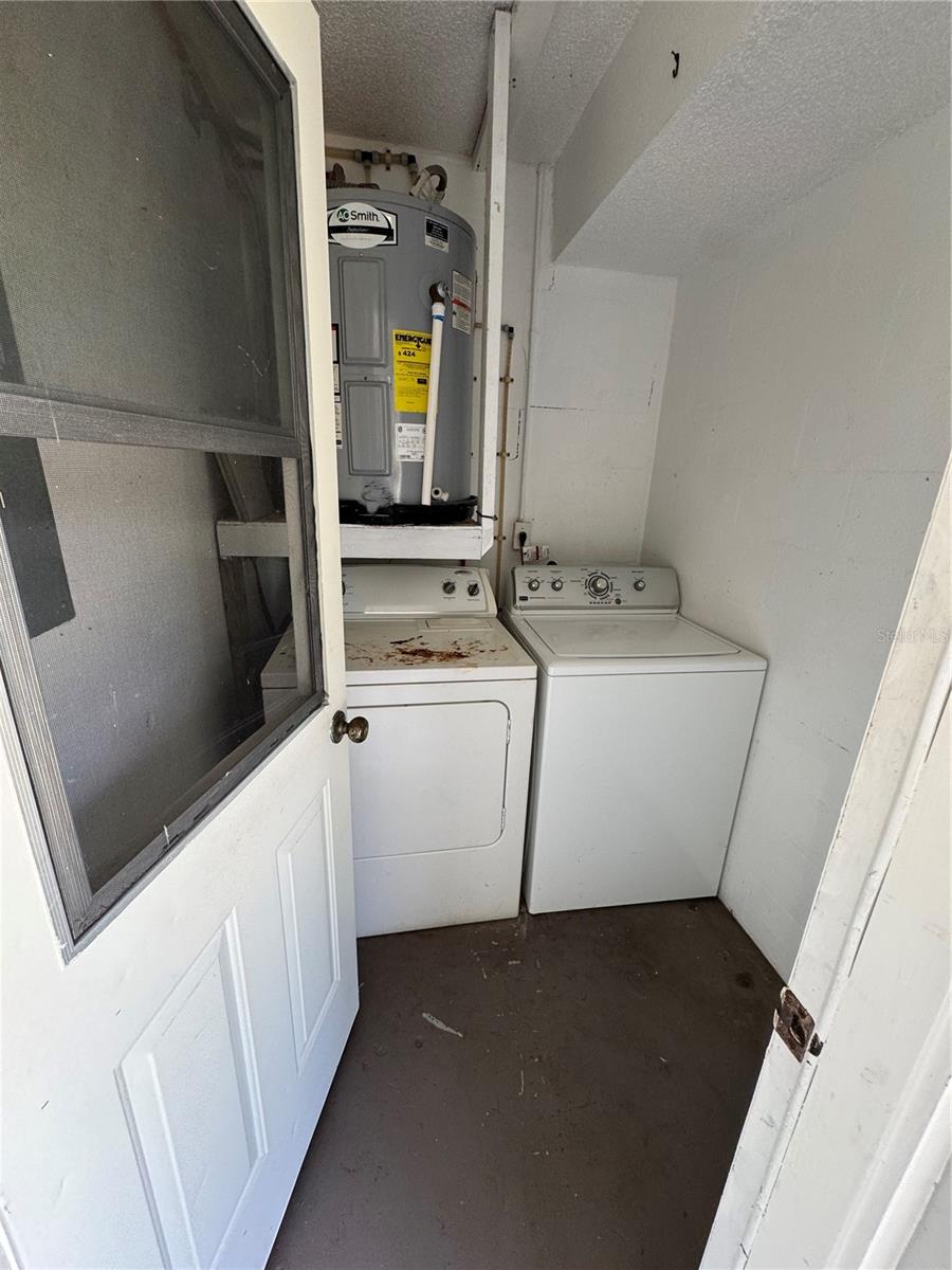 Image 6 of 10 For 9279 Tacoma Avenue A