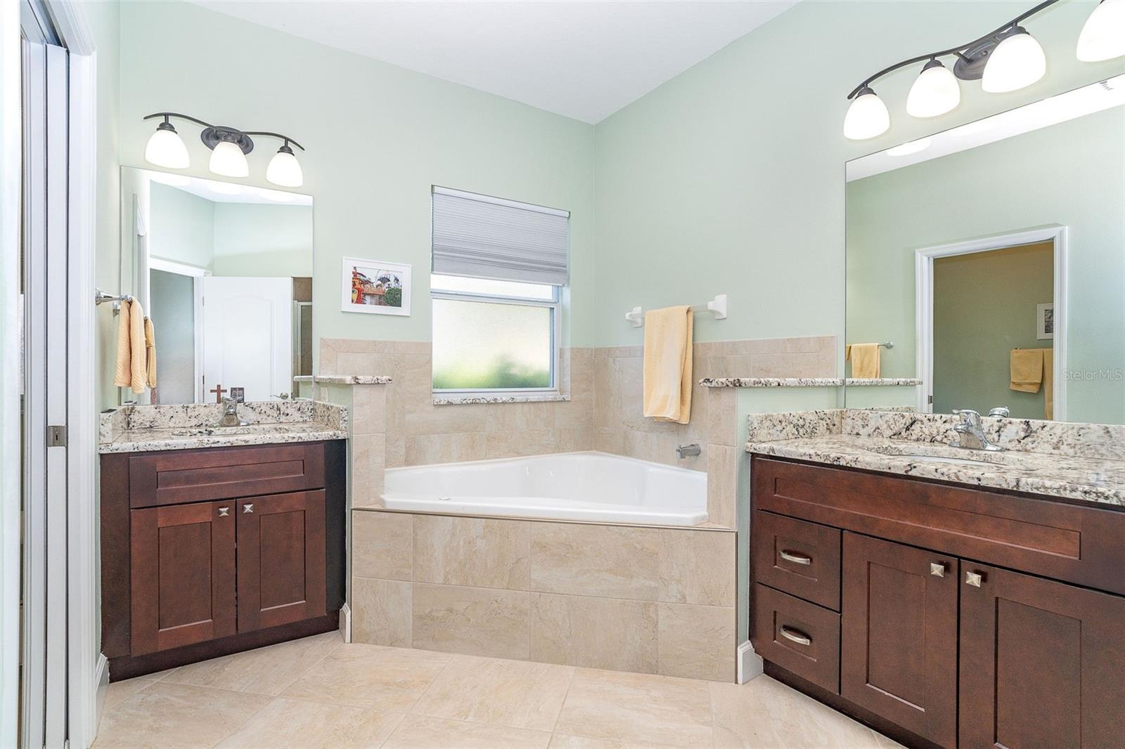 Image 17 of 38 For 278 Crystal River Drive
