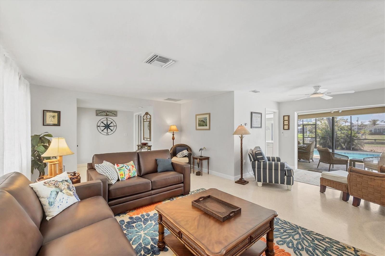 Image 17 of 50 For 500 Green Dolphin Drive S