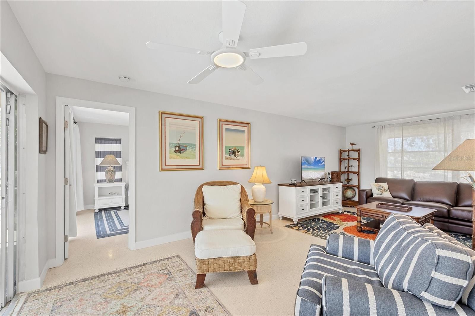 Image 19 of 50 For 500 Green Dolphin Drive S