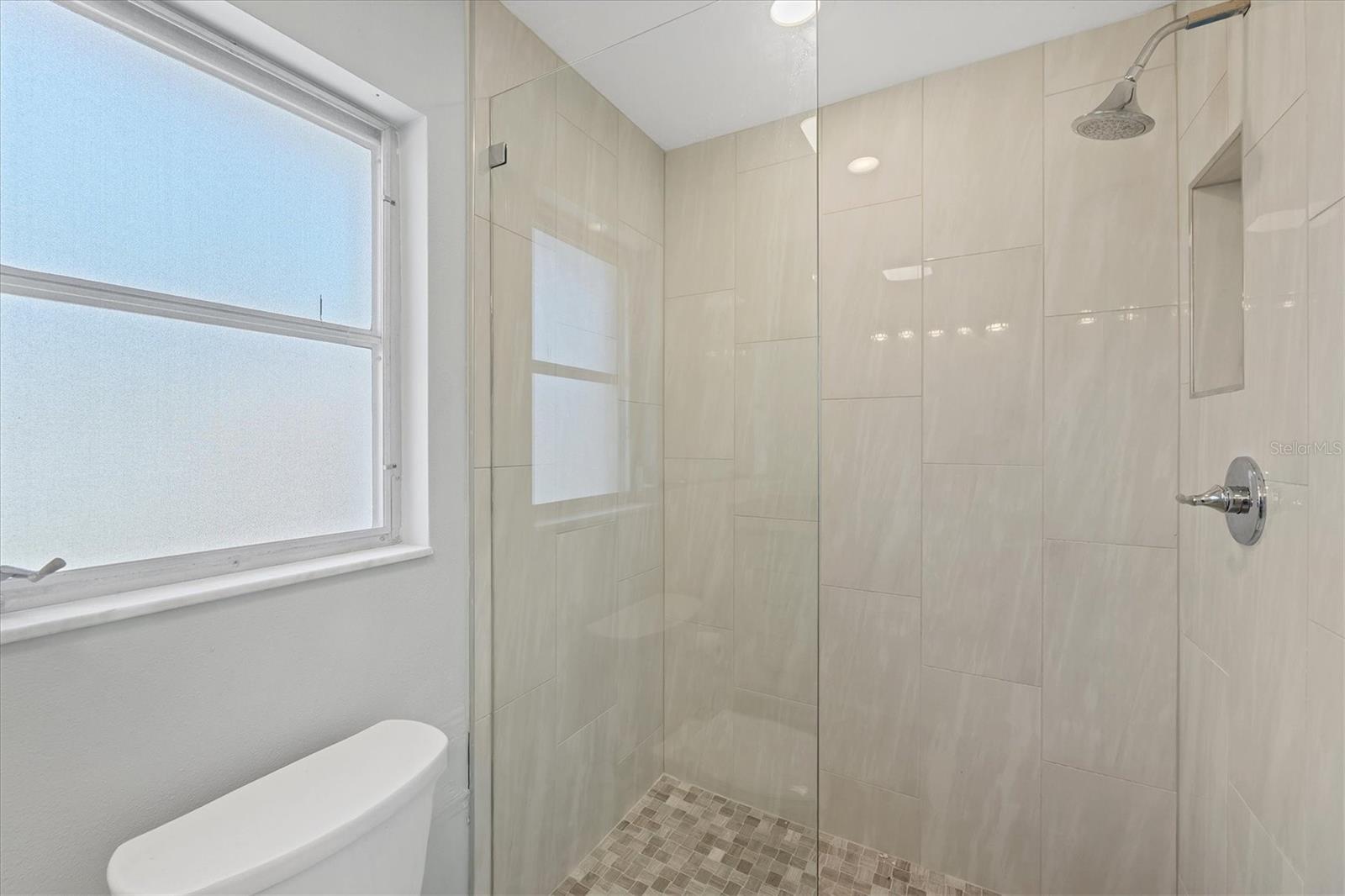 Image 32 of 50 For 500 Green Dolphin Drive S