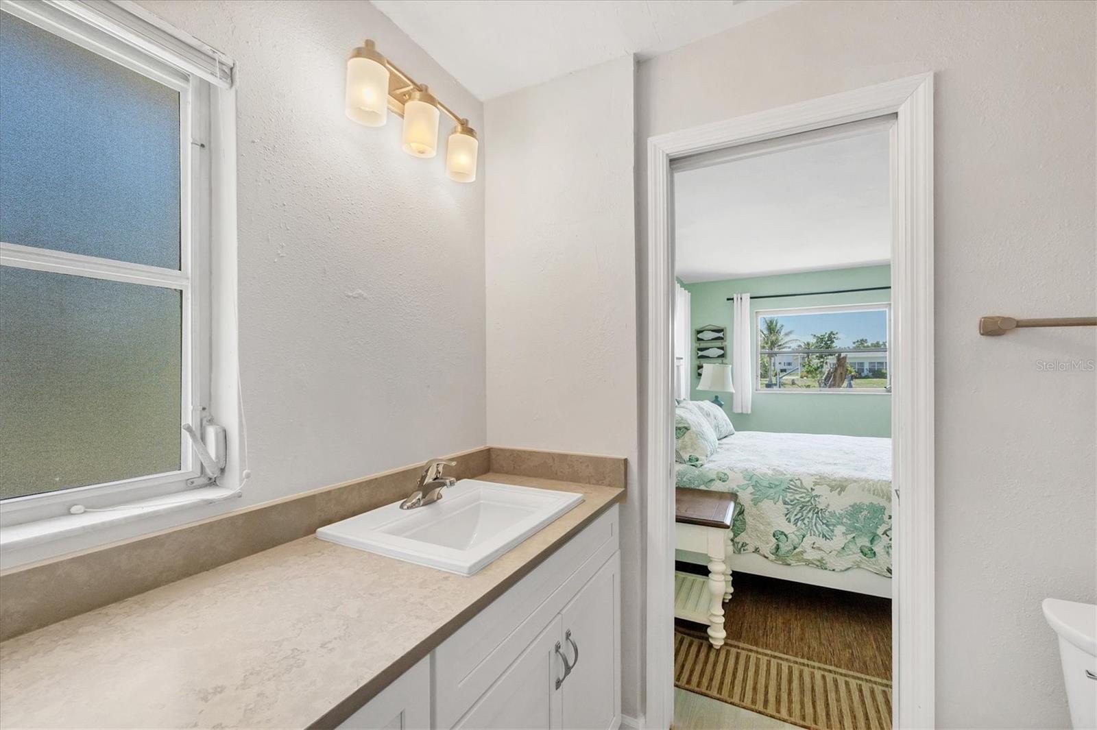 Image 34 of 50 For 500 Green Dolphin Drive S