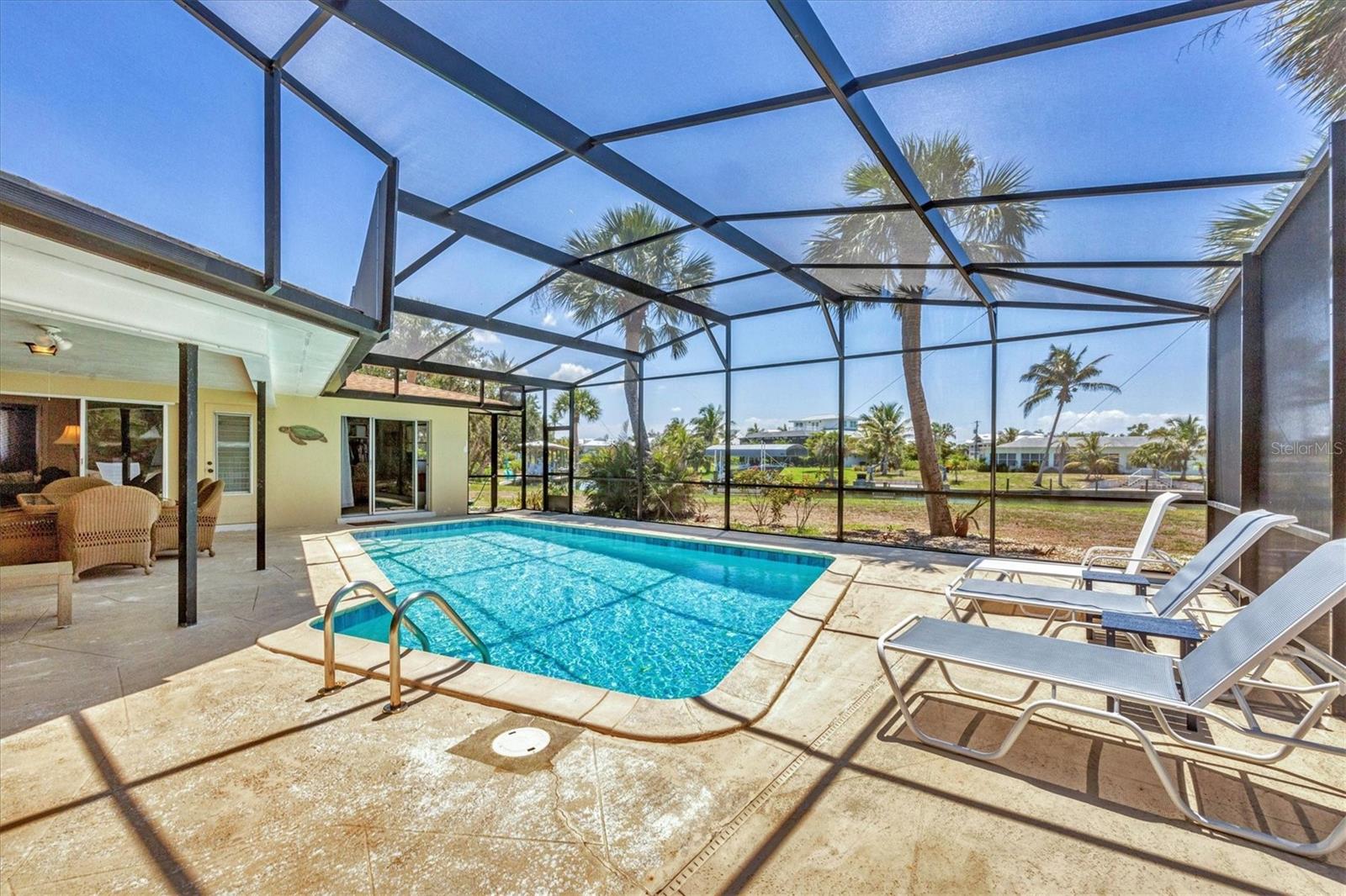 Image 42 of 50 For 500 Green Dolphin Drive S