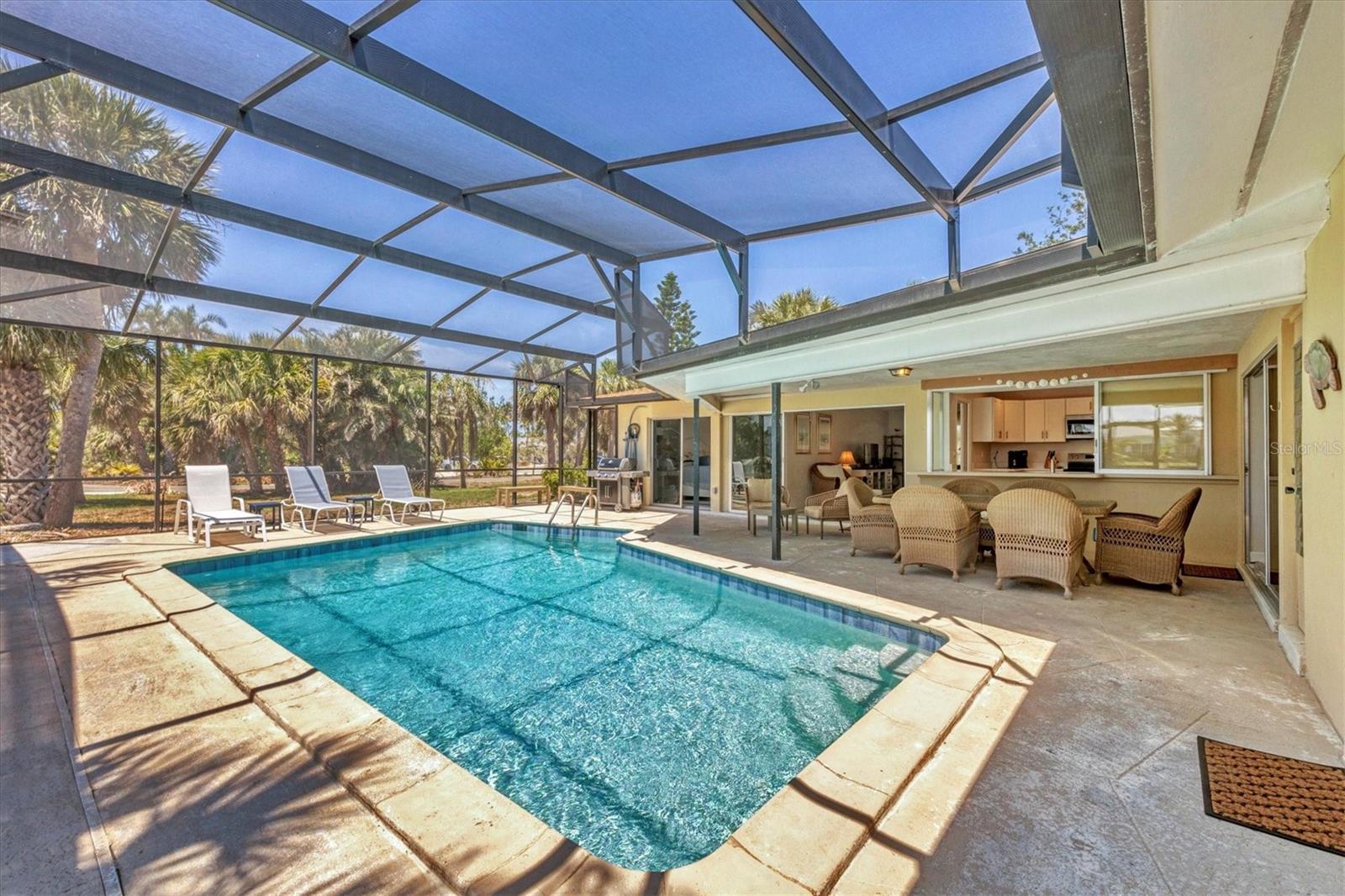 Image 43 of 50 For 500 Green Dolphin Drive S