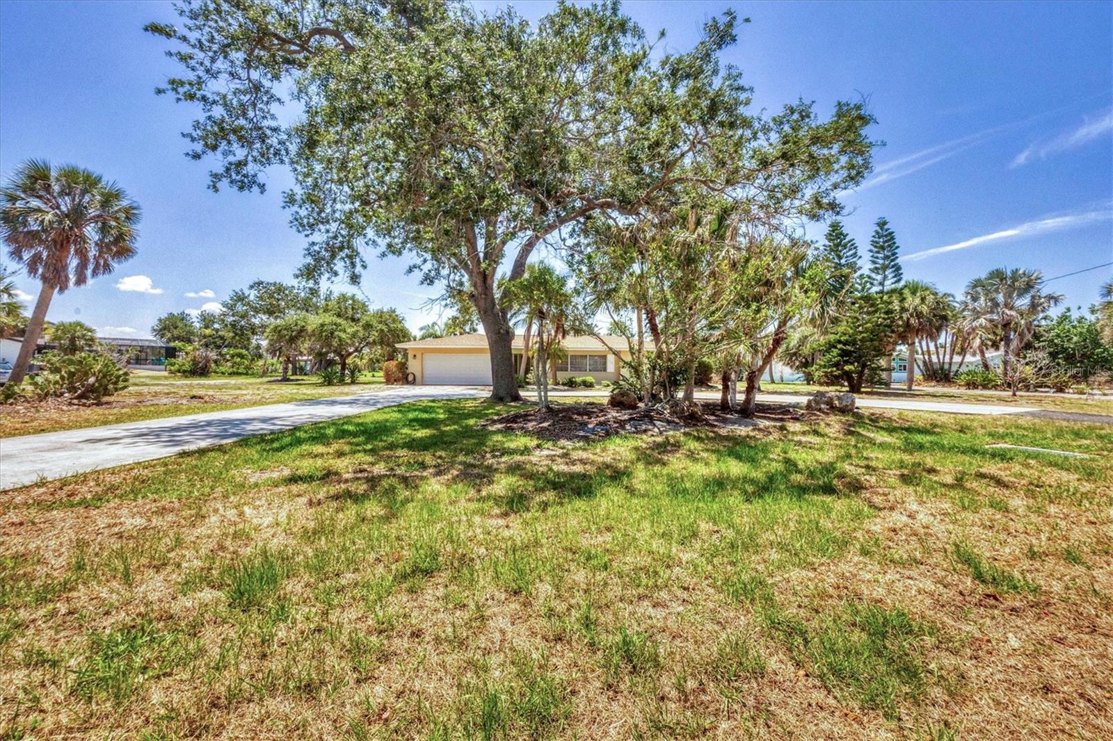 Image 7 of 50 For 500 Green Dolphin Drive S