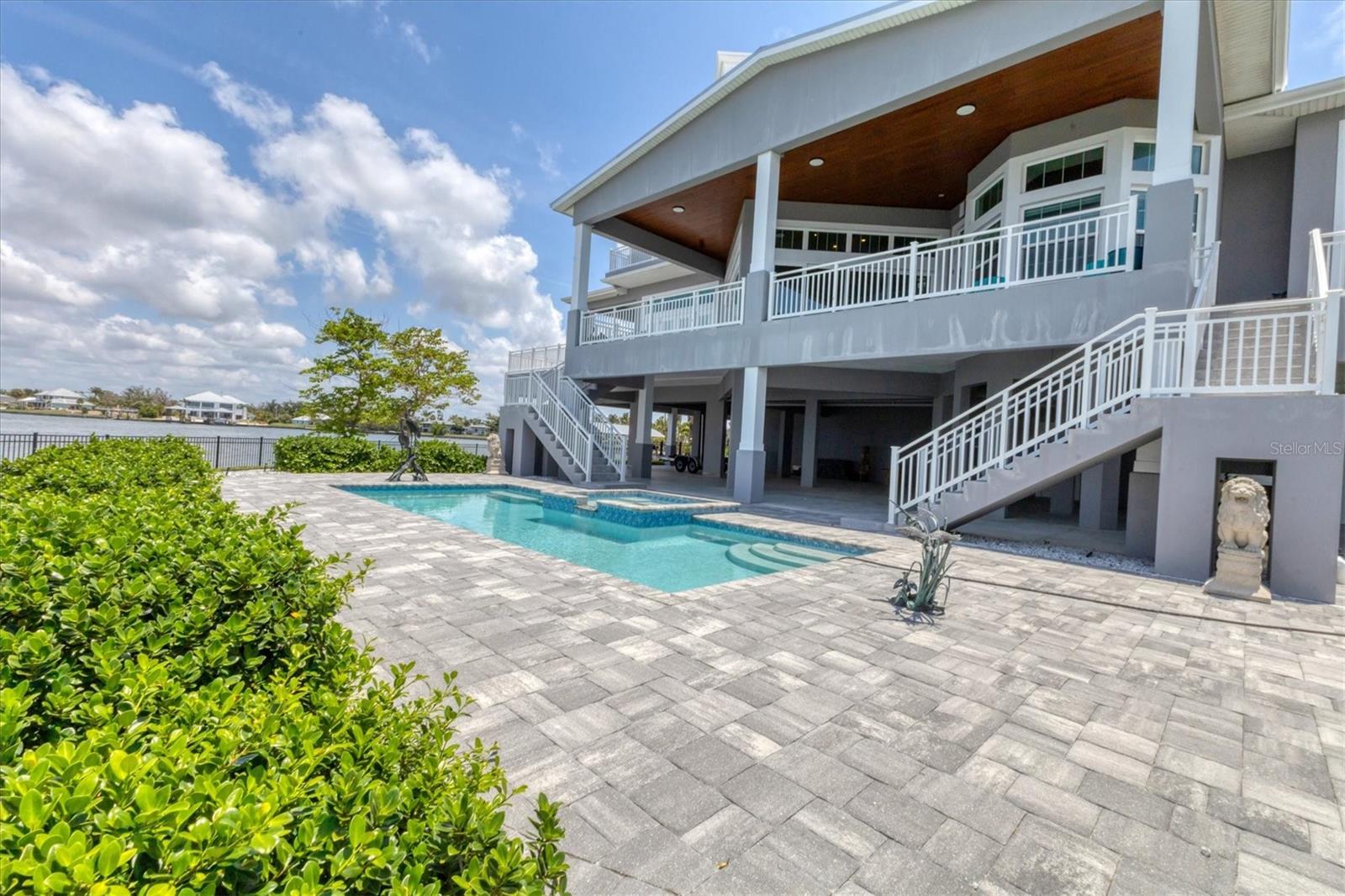 Image 56 of 60 For 565 Green Dolphin Drive S