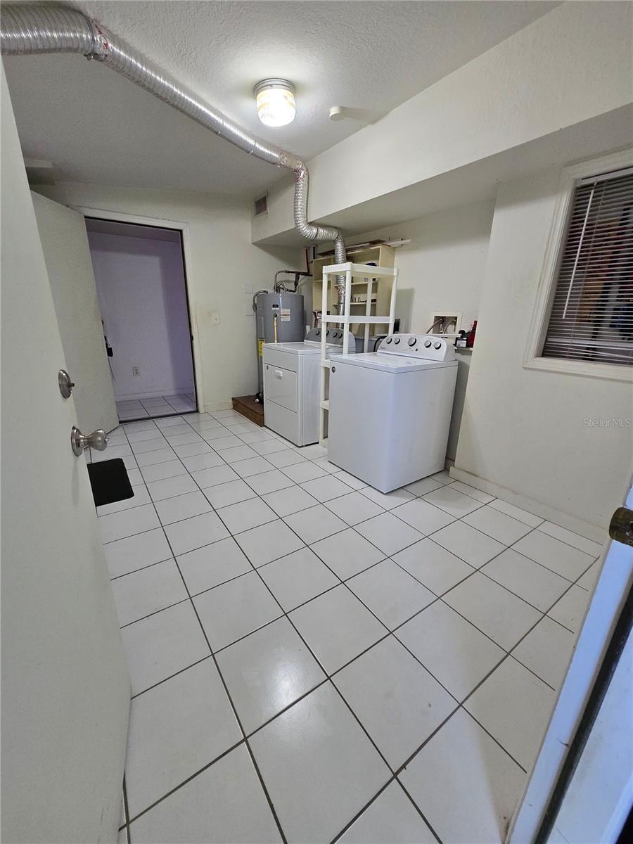 Image 11 of 24 For 3157 Crestwood Drive