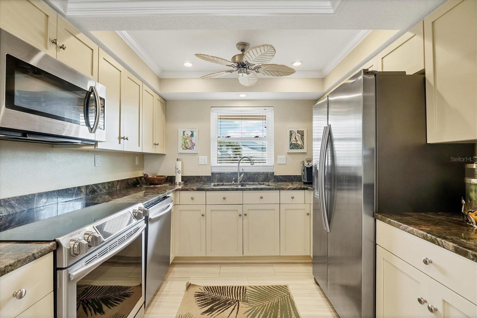 Image 12 of 30 For 2700 Beach Road B205