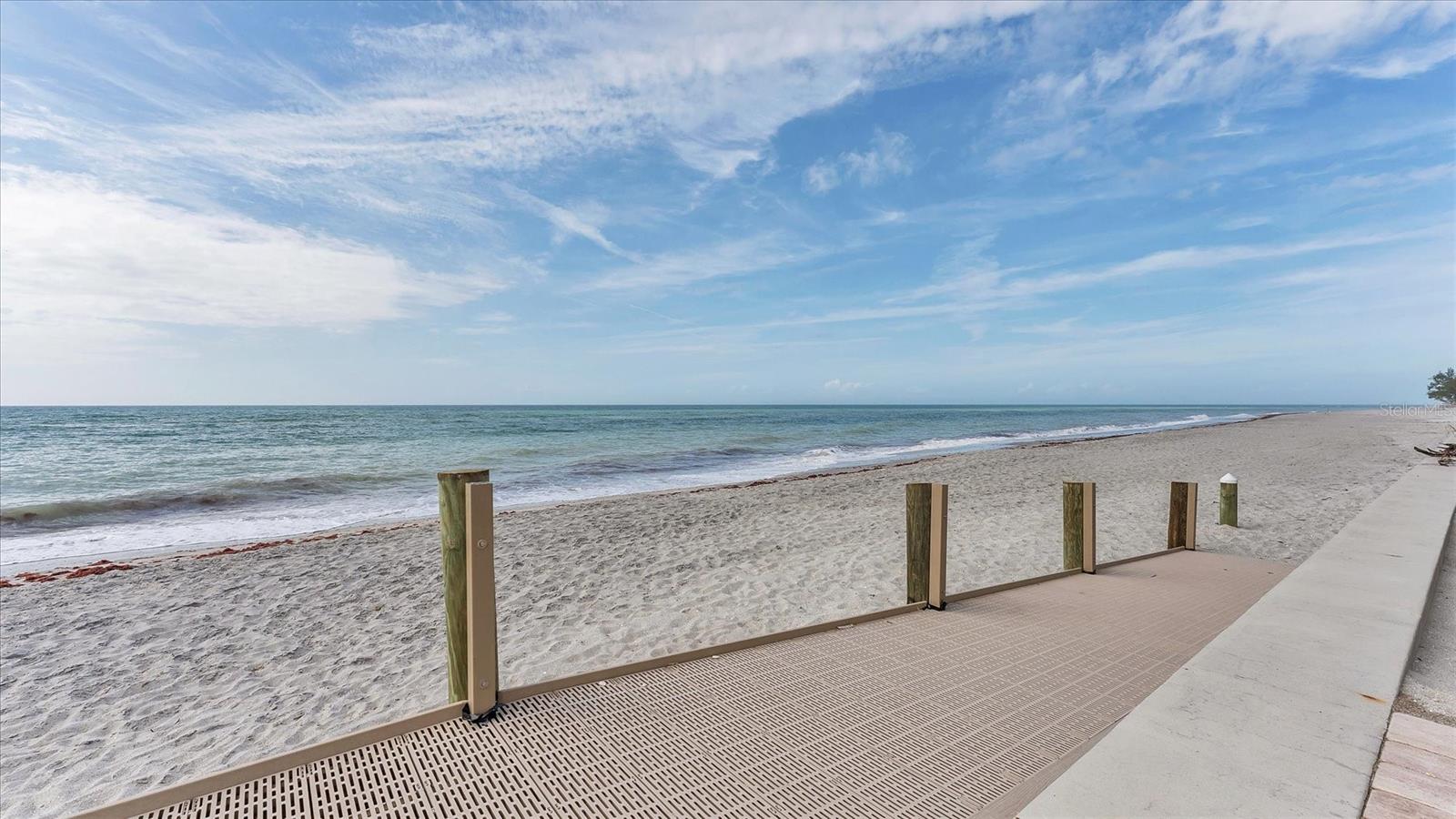 Image 36 of 42 For 2700 Beach Road B205