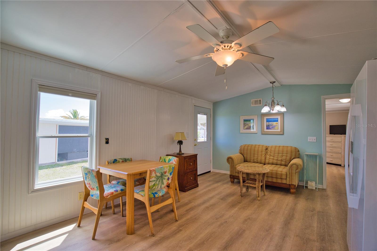 Image 18 of 53 For 7389 Petula Avenue