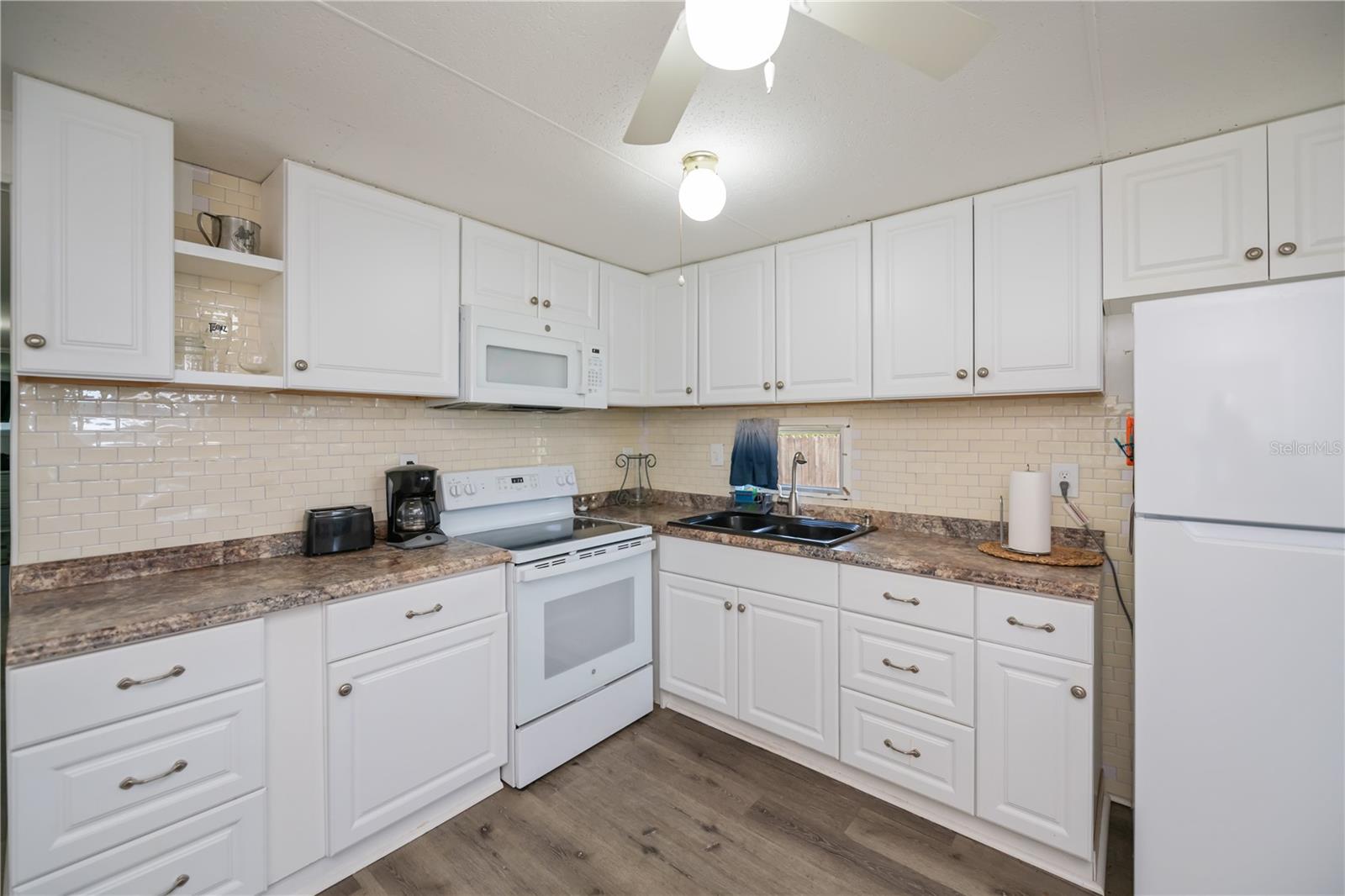 Image 6 of 61 For 1330 Kingfisher Drive