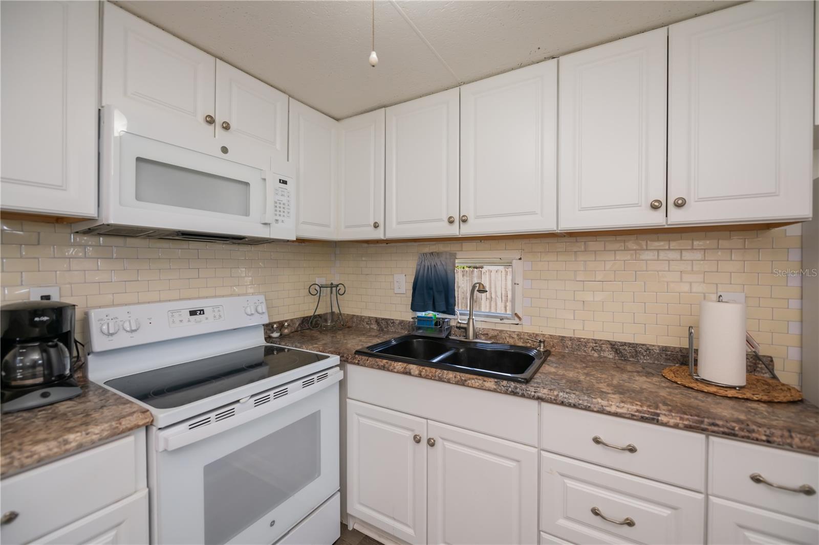 Image 7 of 61 For 1330 Kingfisher Drive