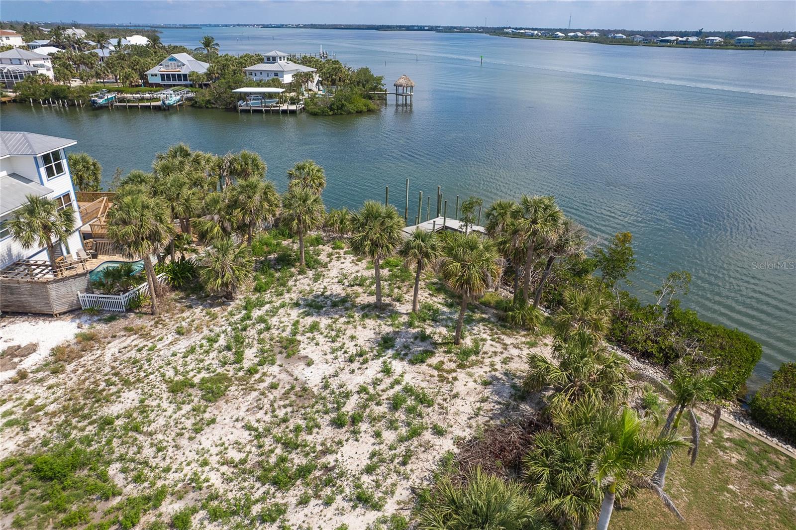 Image 14 of 27 For 66 Tarpon Way