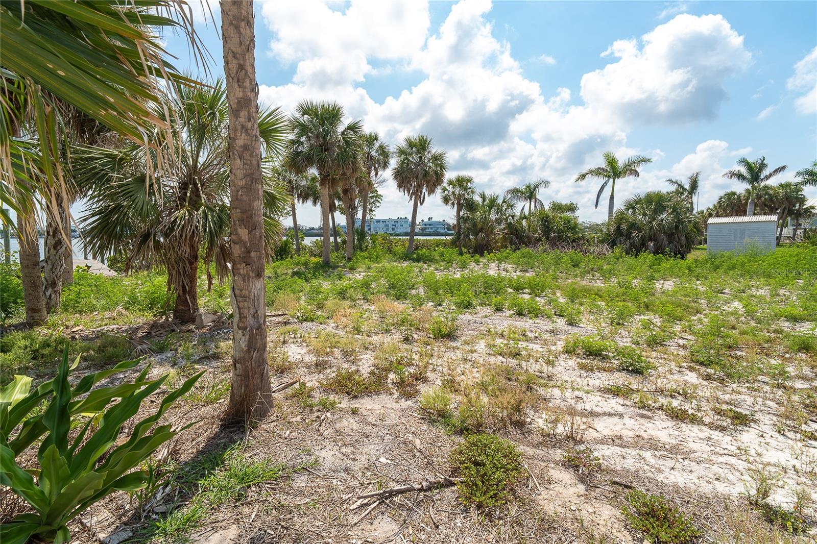Image 7 of 27 For 66 Tarpon Way