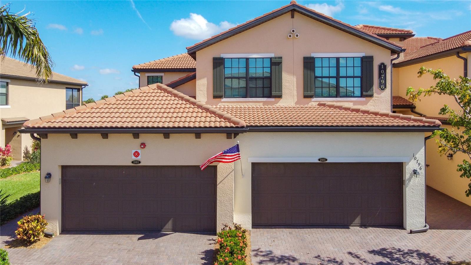 Image 5 of 95 For 10796 Tarflower Drive 101
