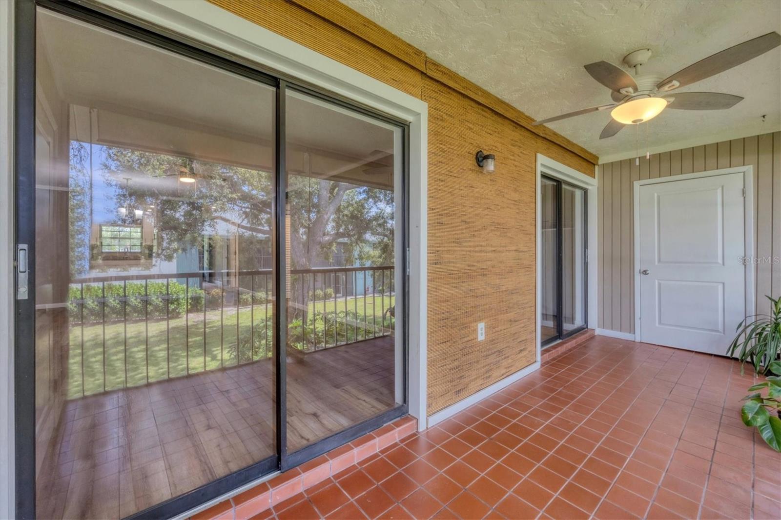 Image 28 of 41 For 1730 Manasota Beach Road 204