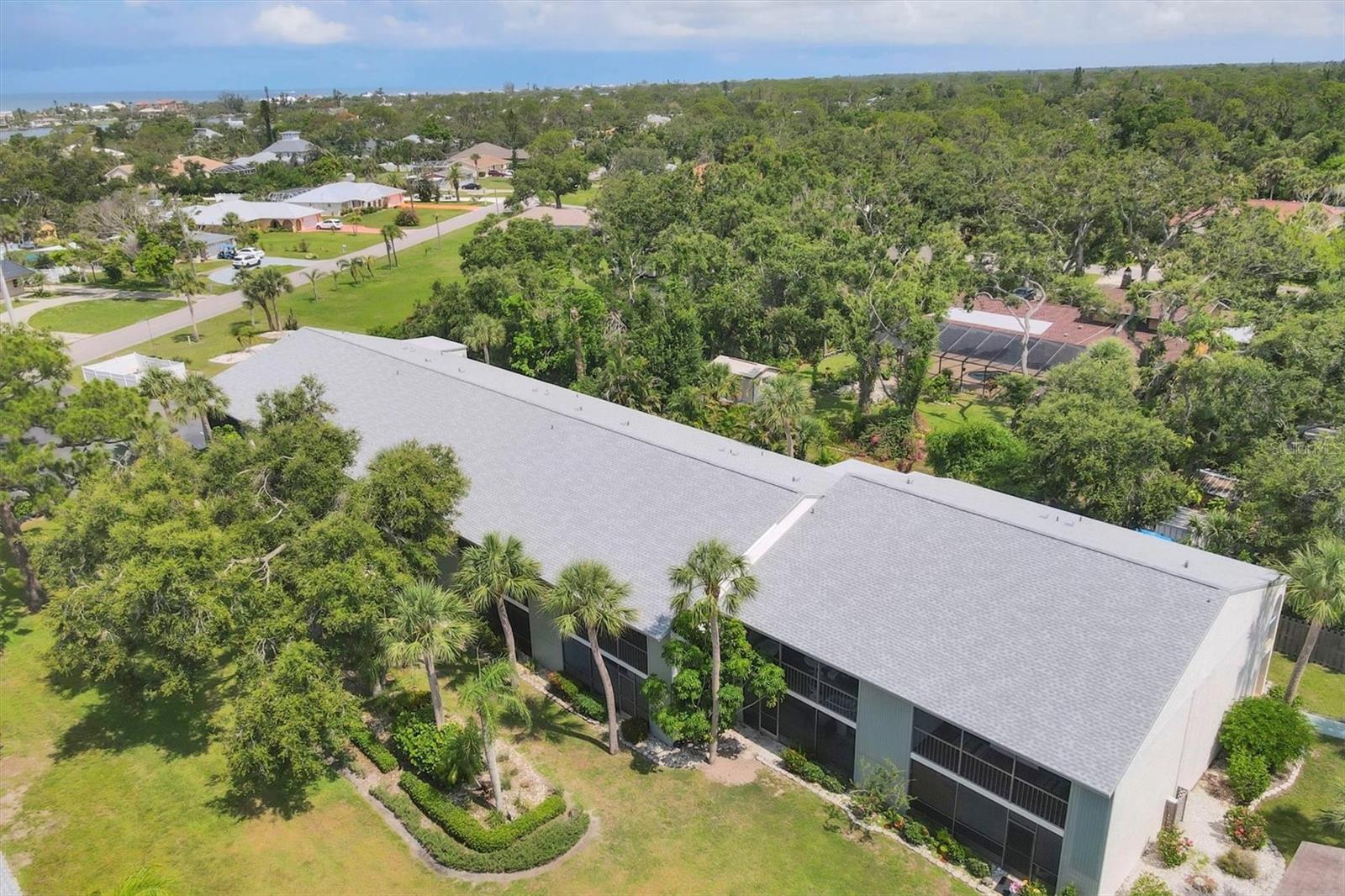 Image 32 of 41 For 1730 Manasota Beach Road 204