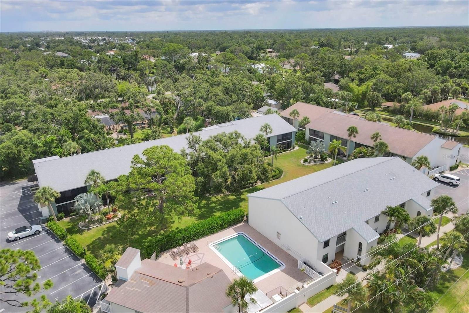 Image 34 of 41 For 1730 Manasota Beach Road 204