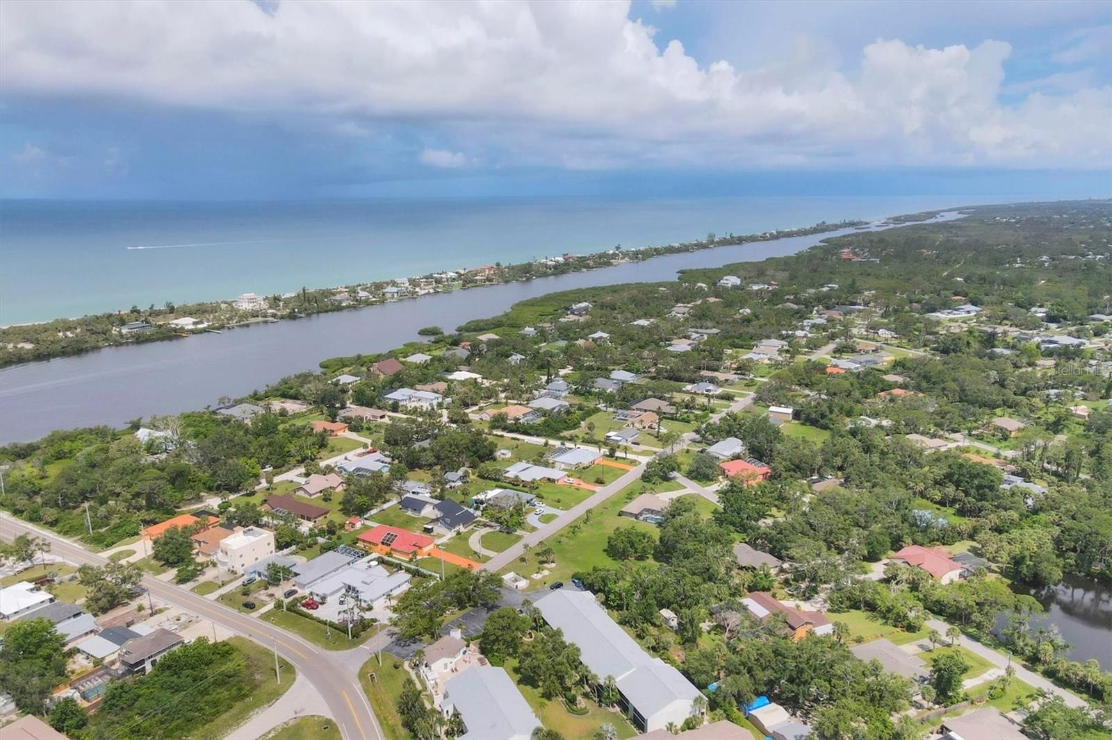 Image 36 of 41 For 1730 Manasota Beach Road 204