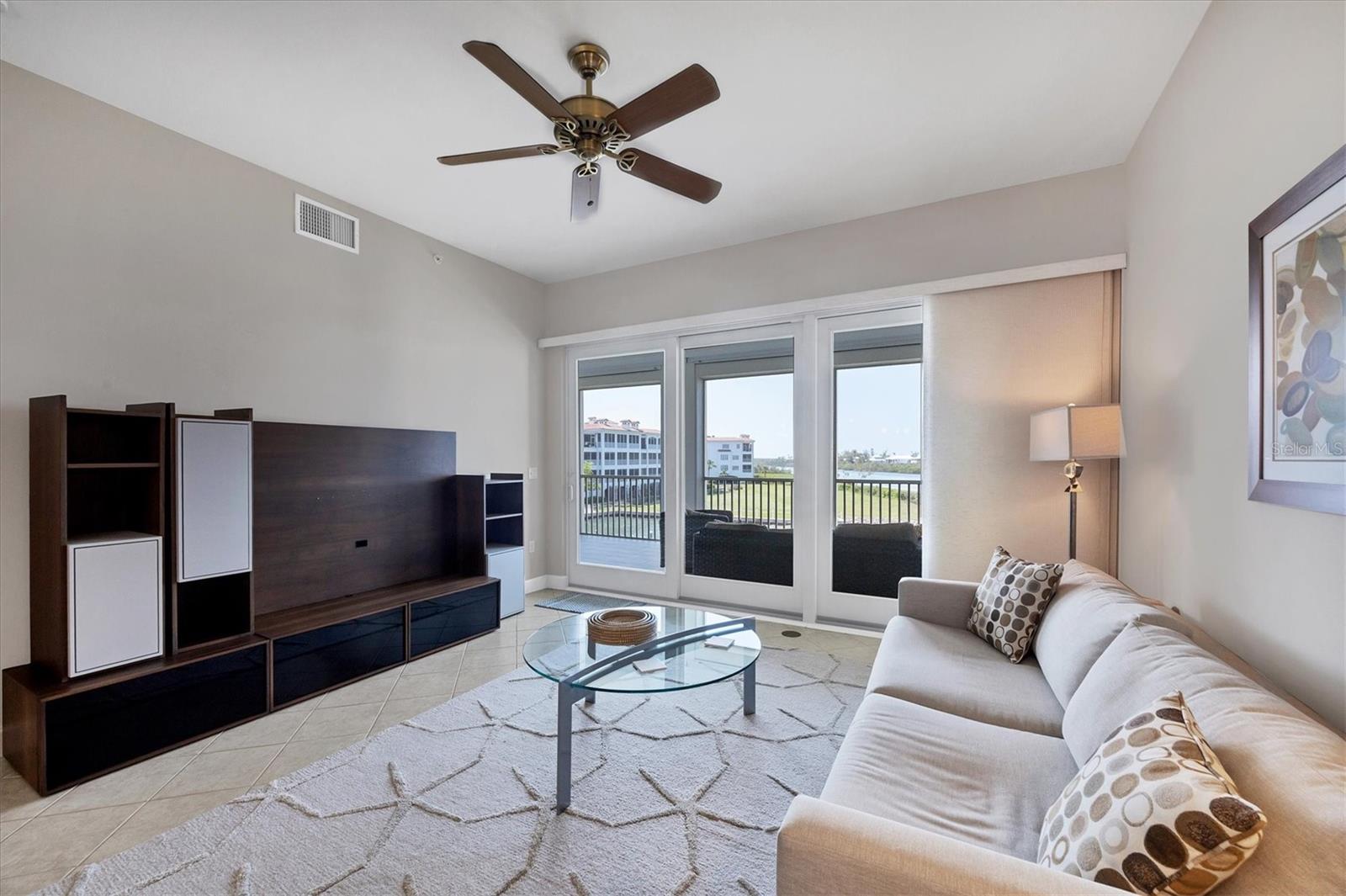 Image 11 of 65 For 11100 Hacienda Del Mar Boulevard G-304