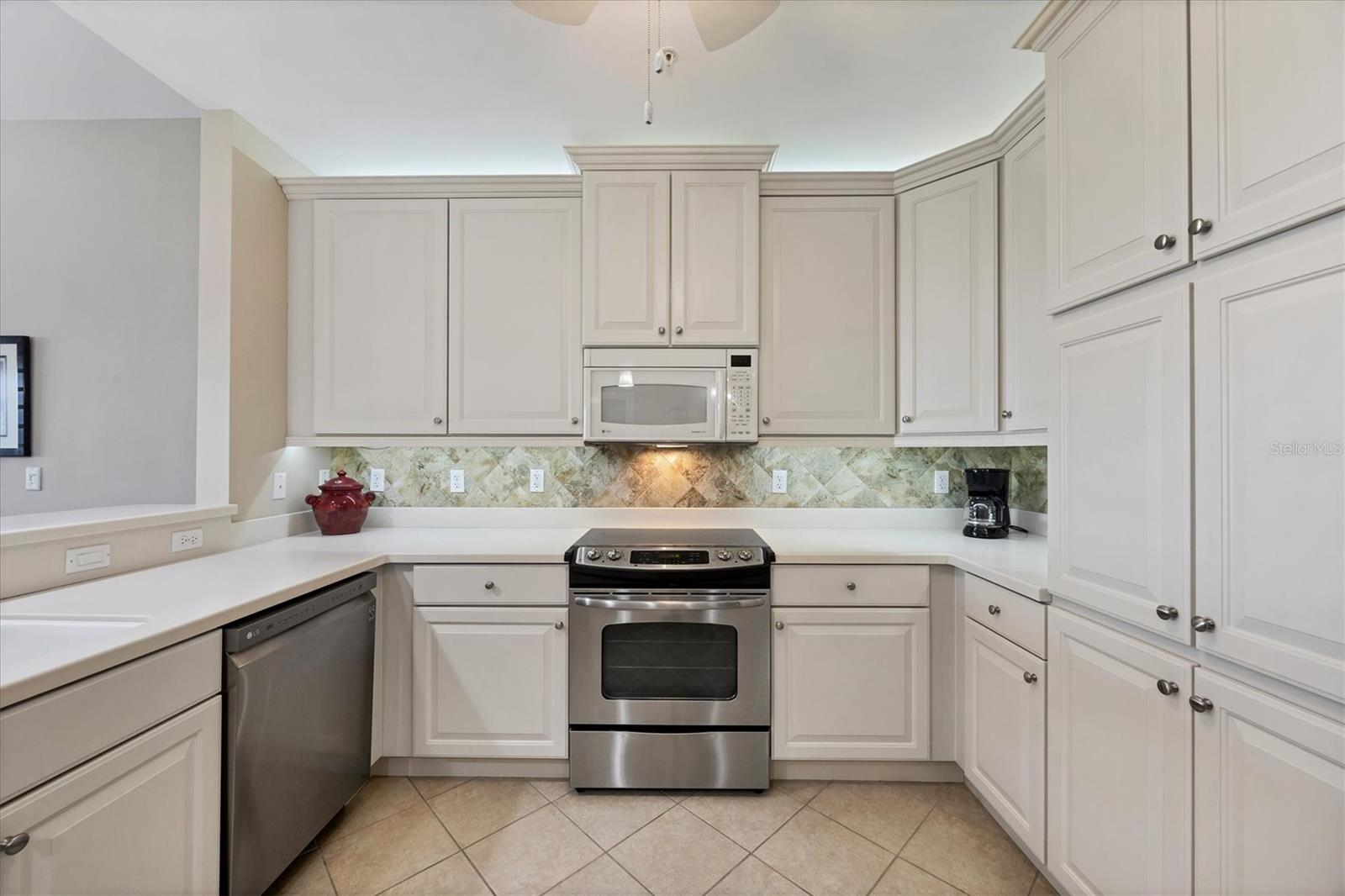 Image 16 of 65 For 11100 Hacienda Del Mar Boulevard G-304