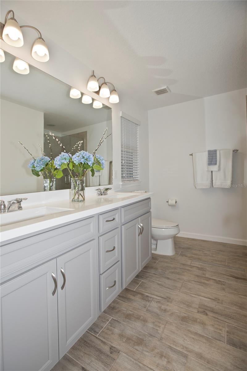 Image 22 of 65 For 5009 Skyview Lane