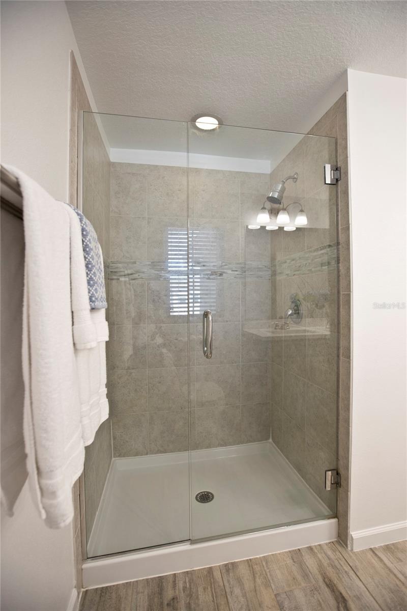 Image 23 of 65 For 5009 Skyview Lane