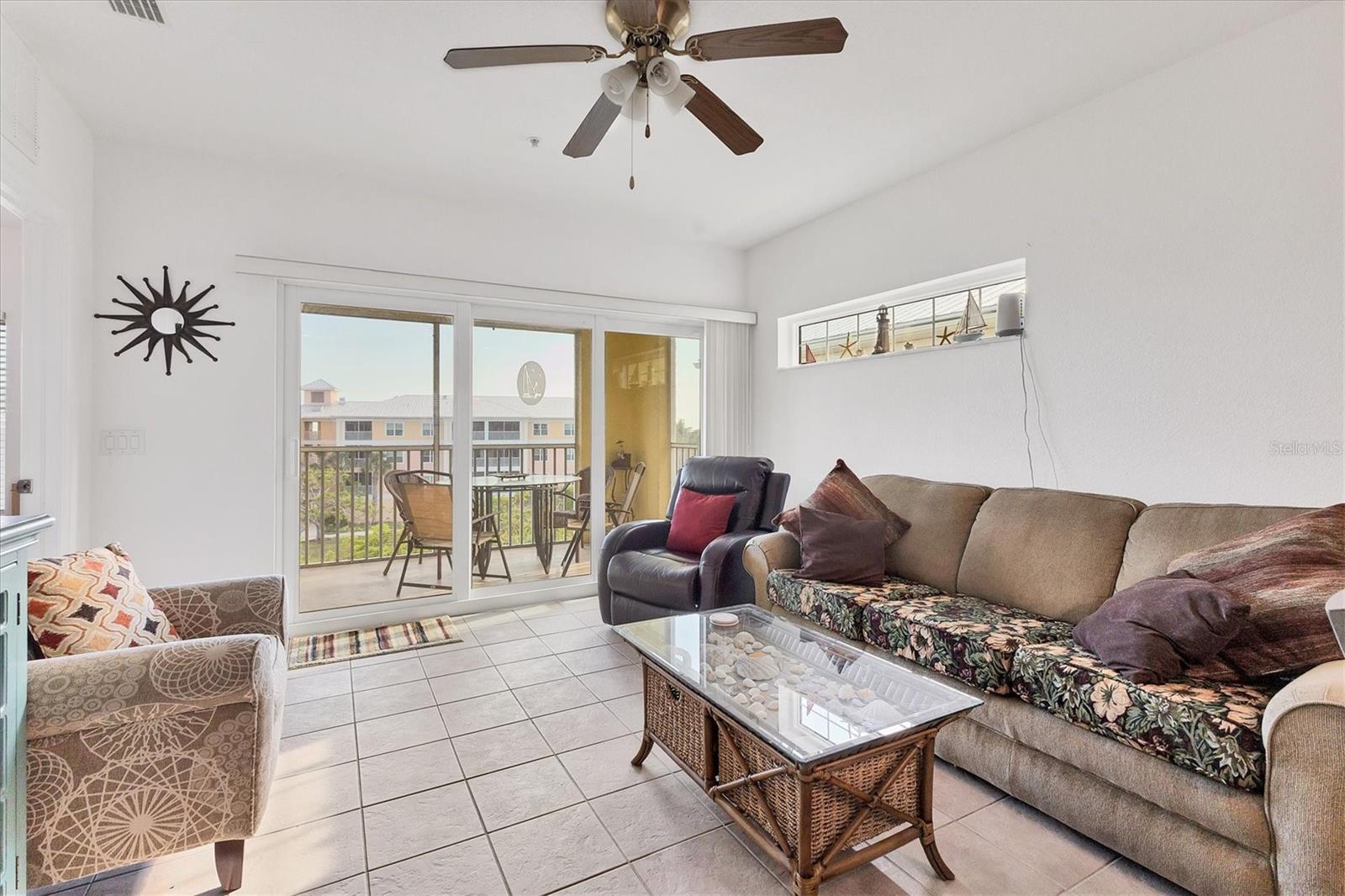 Image 10 of 54 For 8411 Placida Road 404