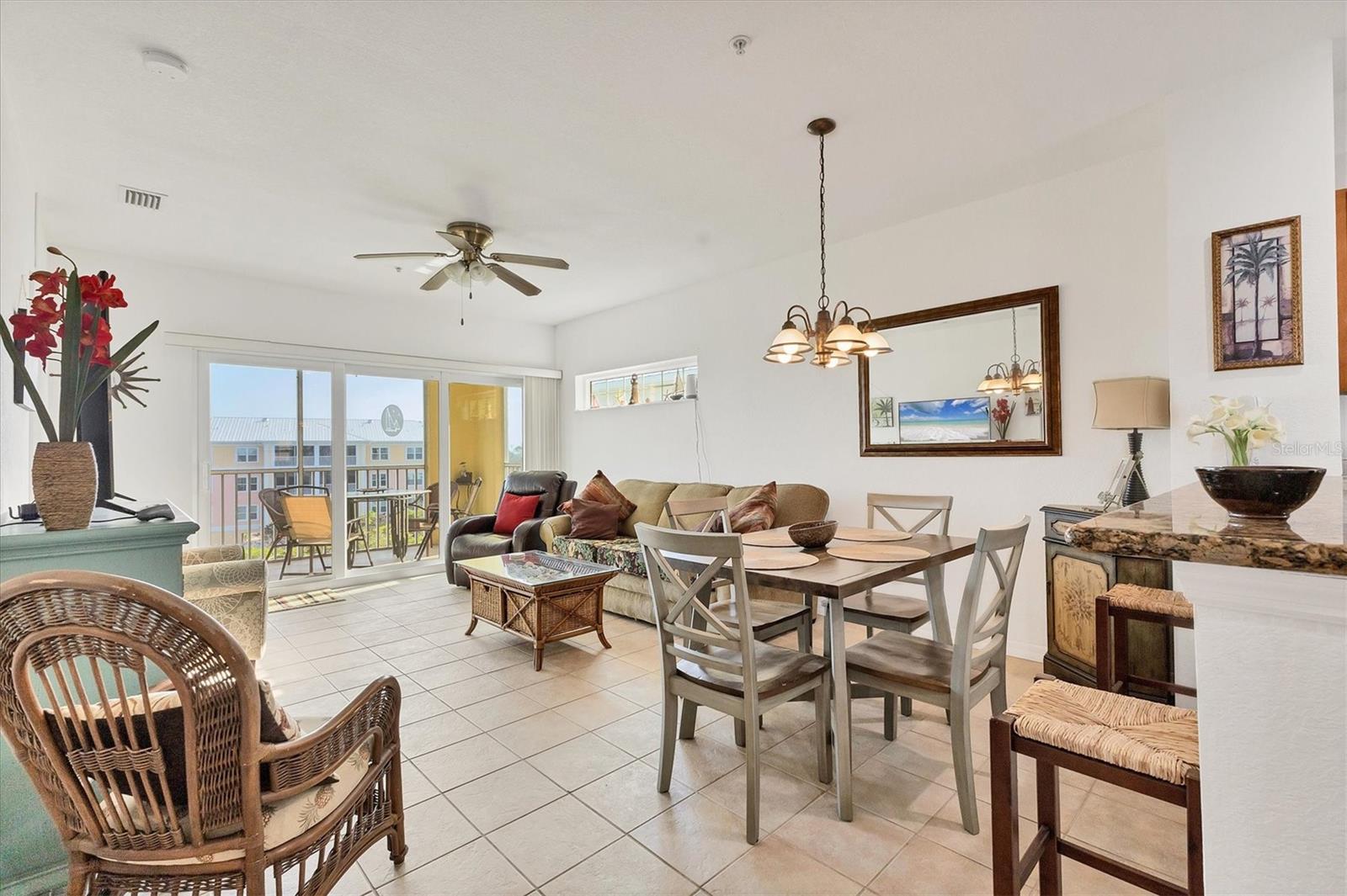 Image 11 of 54 For 8411 Placida Road 404