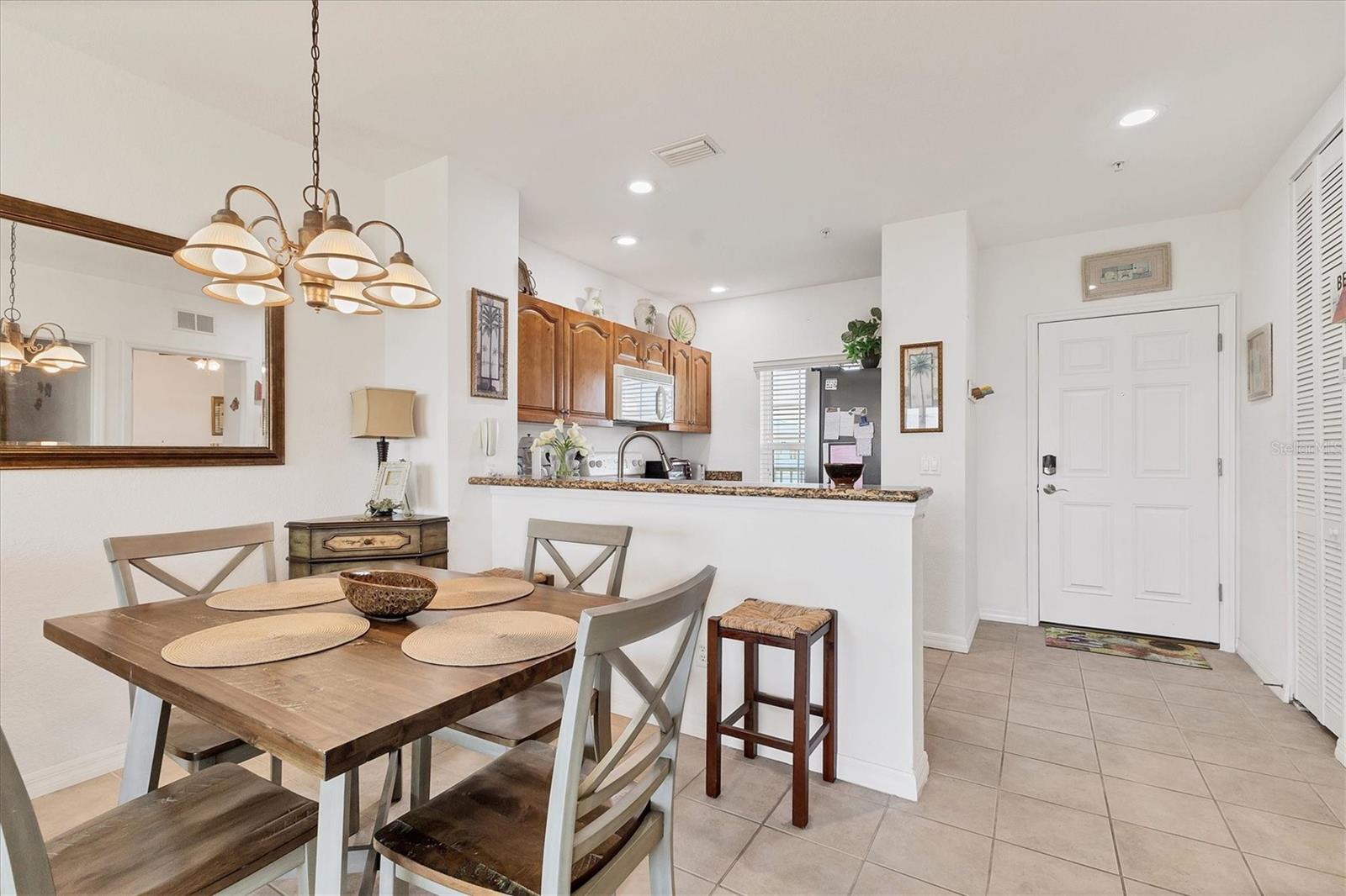 Image 18 of 54 For 8411 Placida Road 404