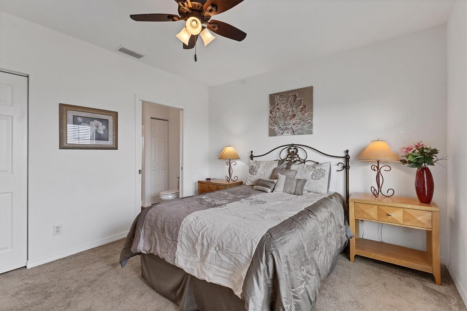 Image 22 of 54 For 8411 Placida Road 404