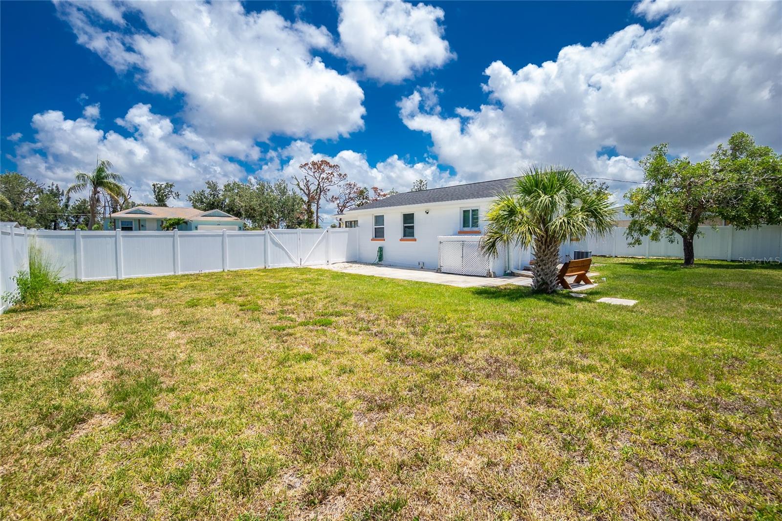 Image 23 of 30 For 859 2nd Street