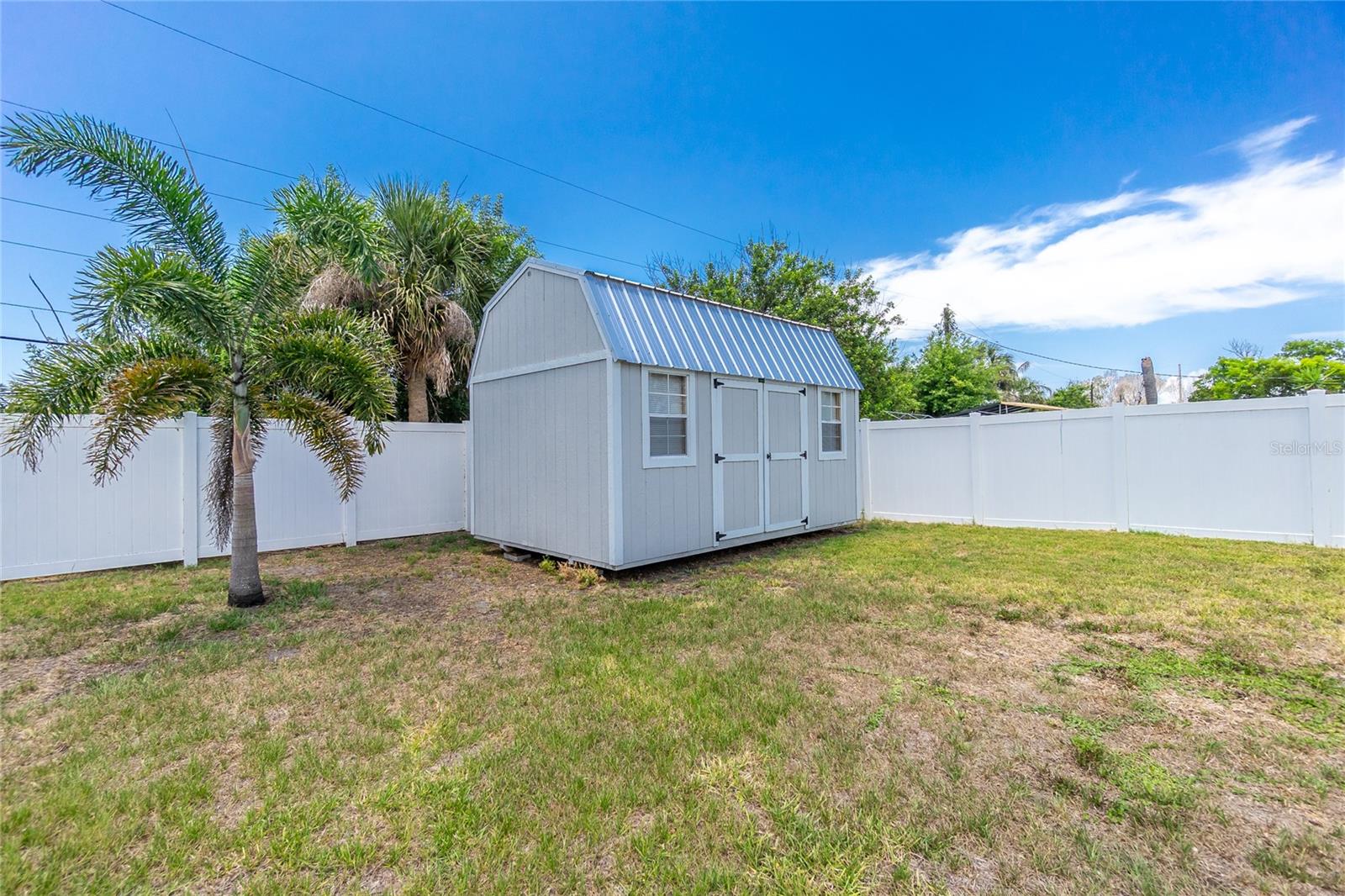 Image 27 of 30 For 859 2nd Street
