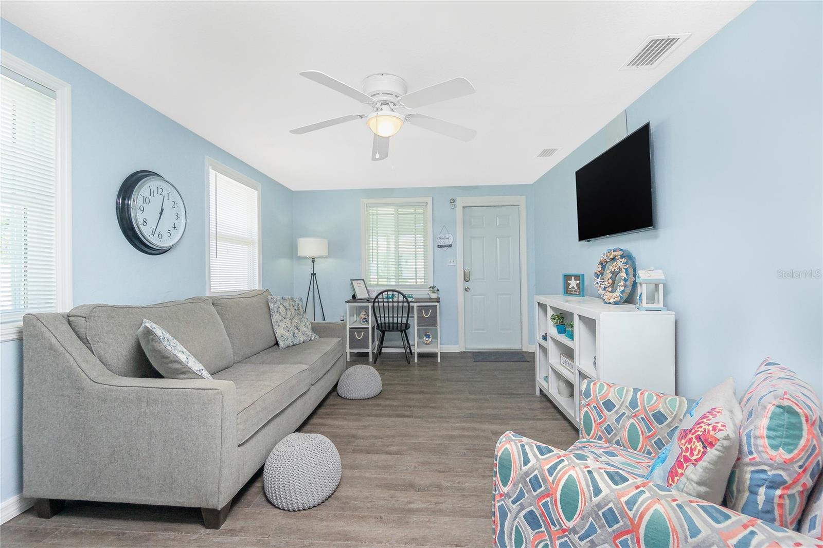 Image 6 of 30 For 859 2nd Street