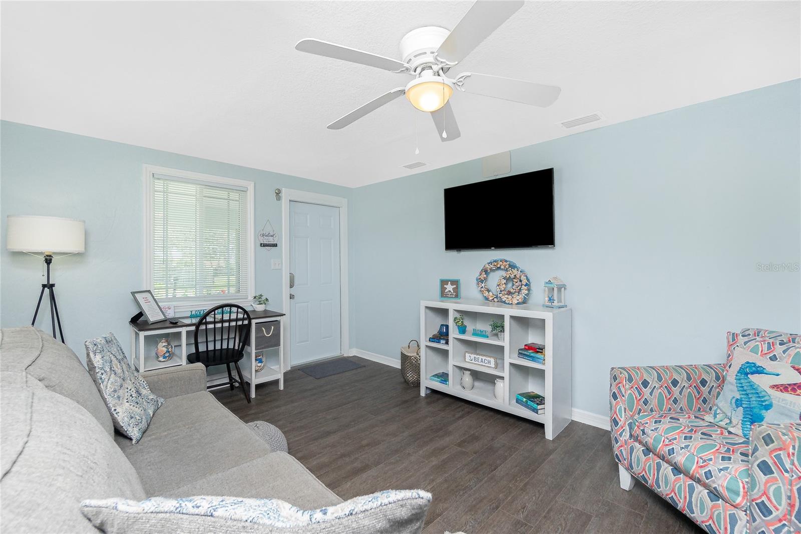 Image 7 of 30 For 859 2nd Street