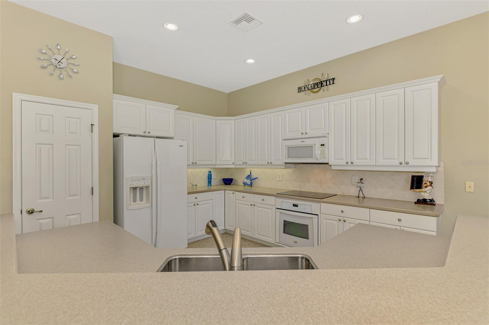 Image 16 of 82 For 13282 Scrub Jay Court