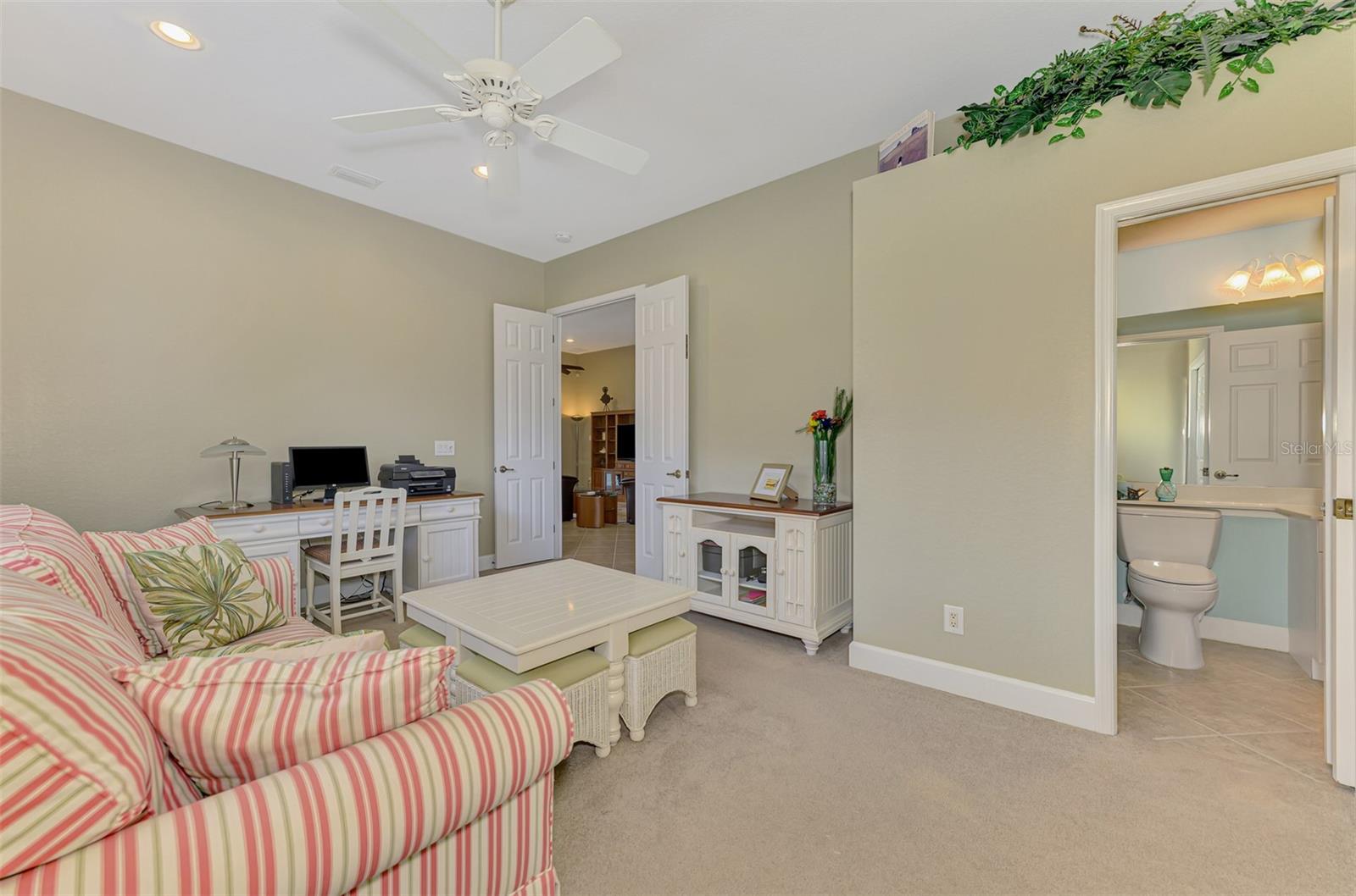 Image 36 of 82 For 13282 Scrub Jay Court