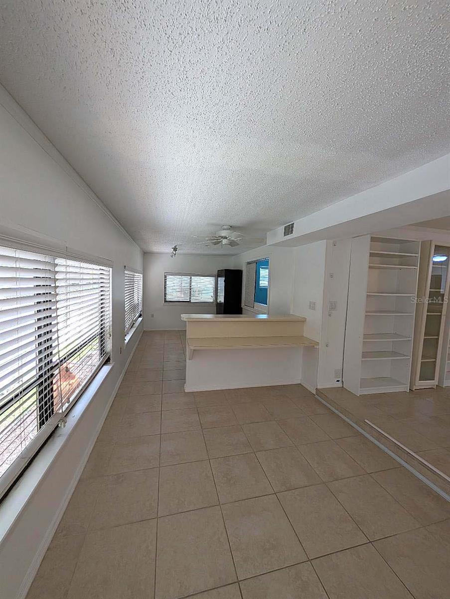 Image 11 of 21 For 25 Savona Avenue