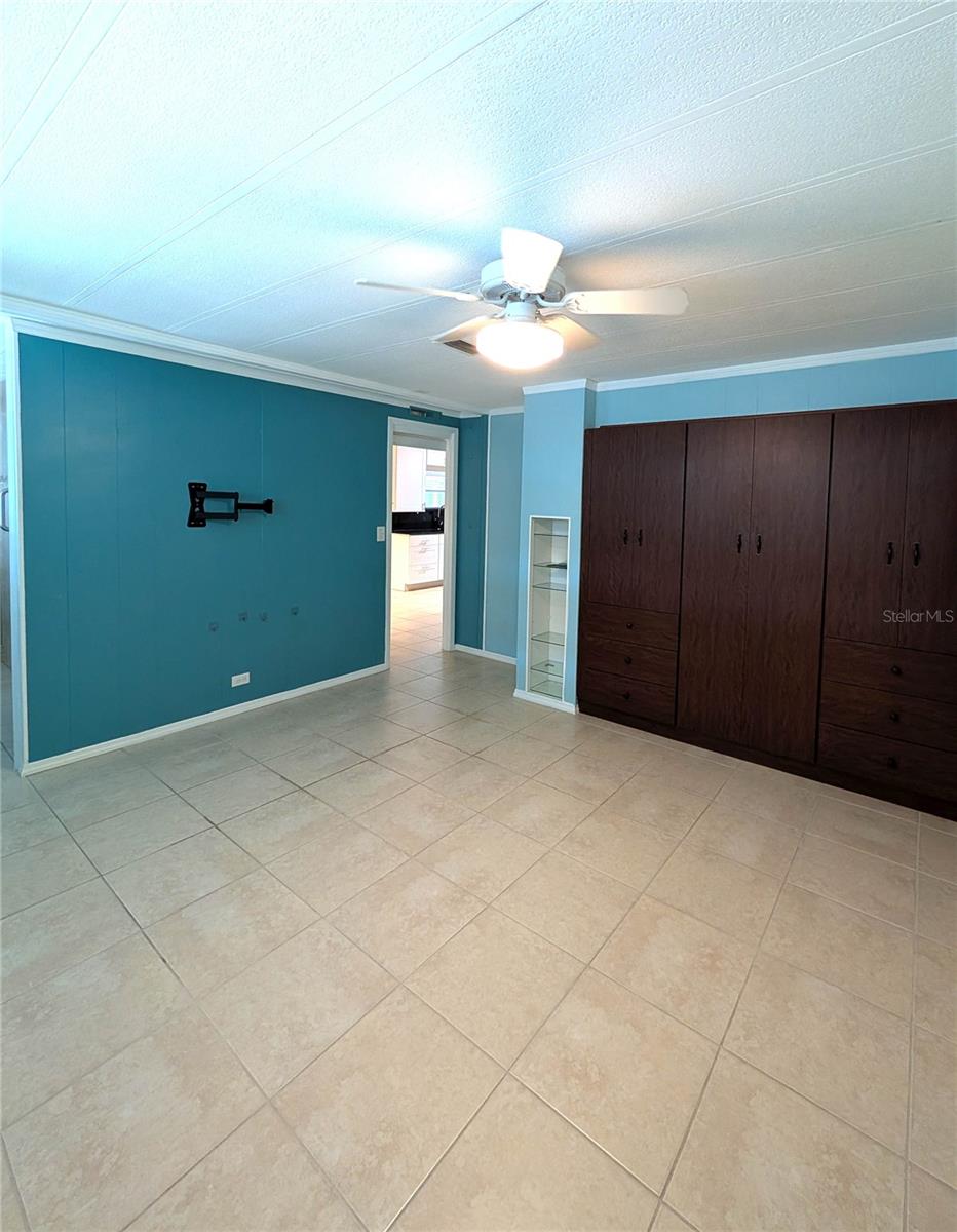 Image 13 of 21 For 25 Savona Avenue