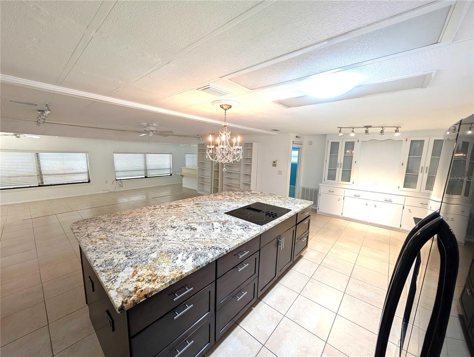 Image 6 of 21 For 25 Savona Avenue