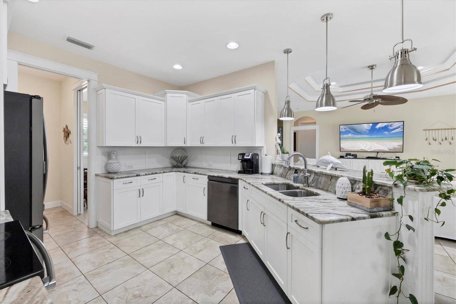 Image 18 of 61 For 8127 Consul Street