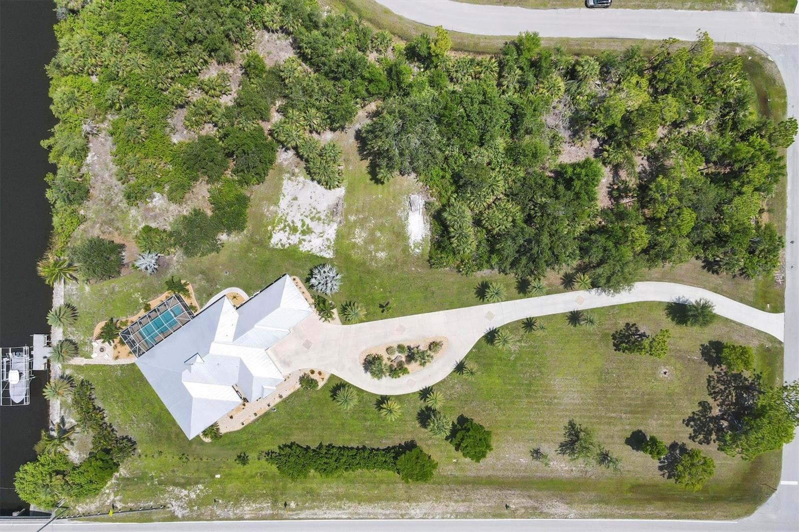 Image 4 of 61 For 8127 Consul Street