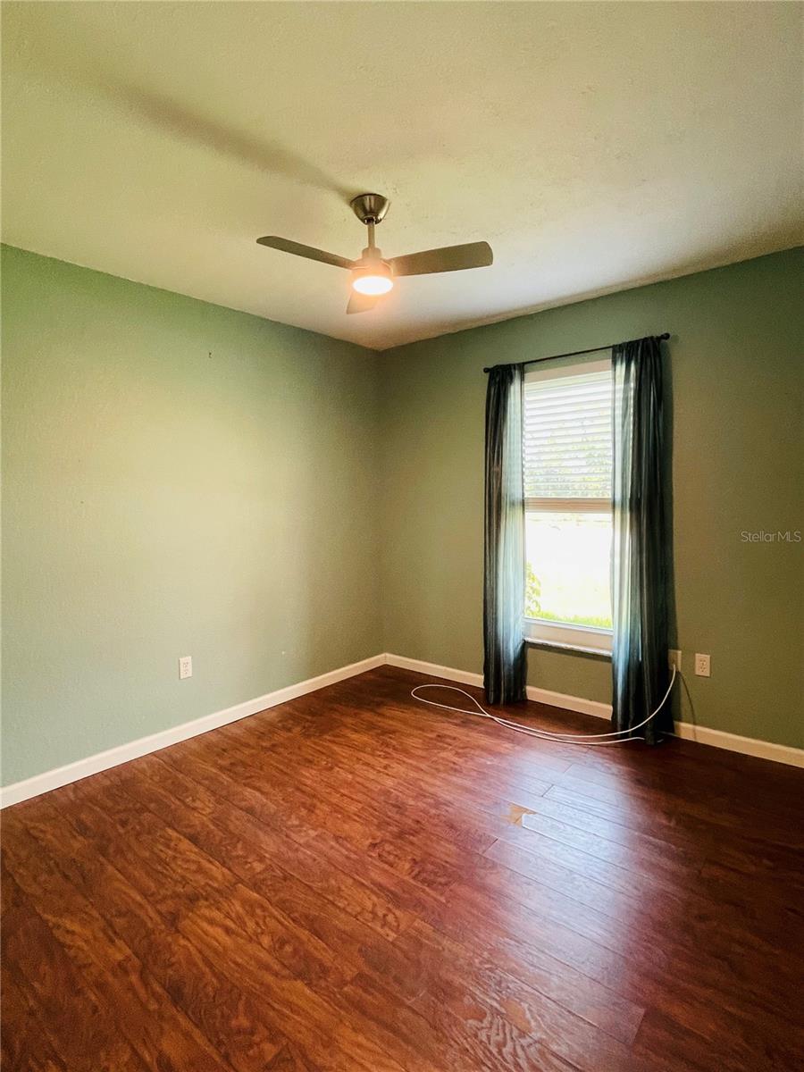 Image 10 of 22 For 13367 Darnell Avenue