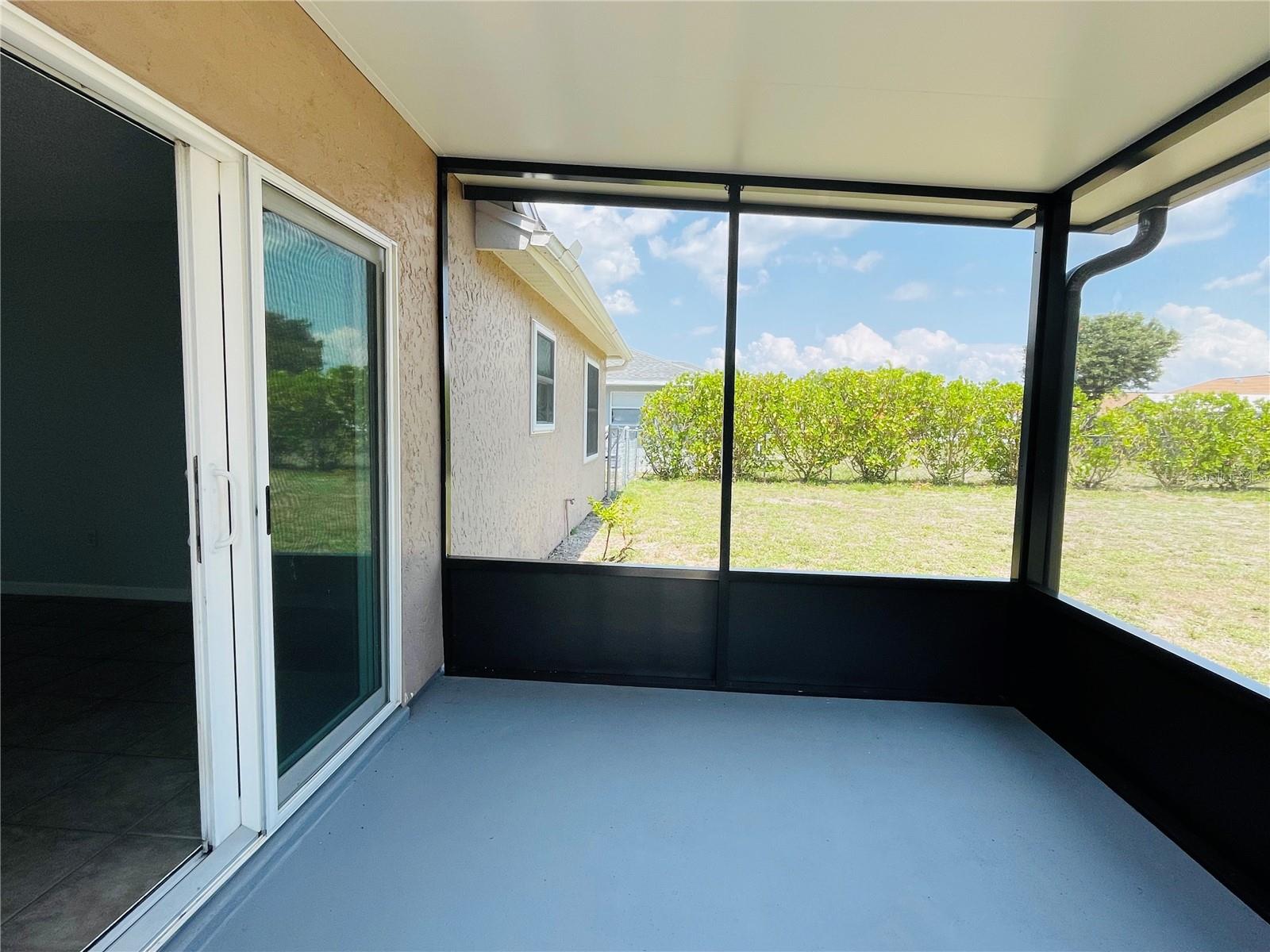 Image 11 of 22 For 13367 Darnell Avenue