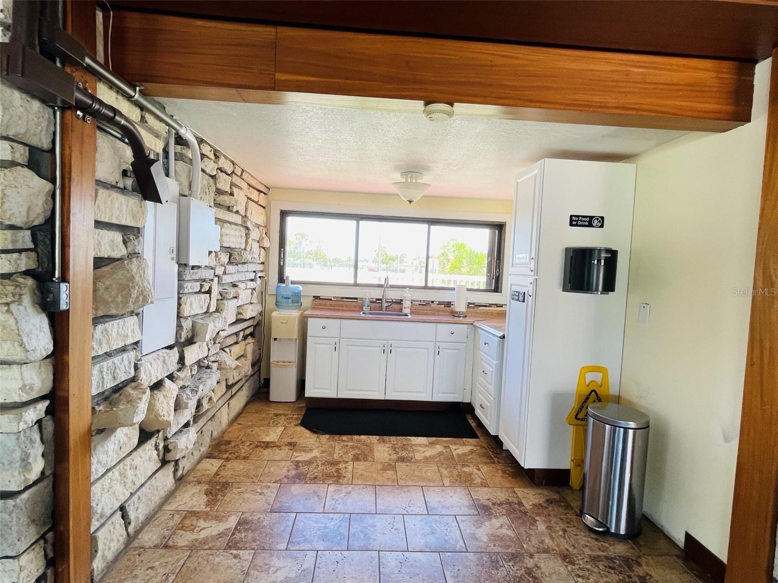 Image 18 of 22 For 13367 Darnell Avenue