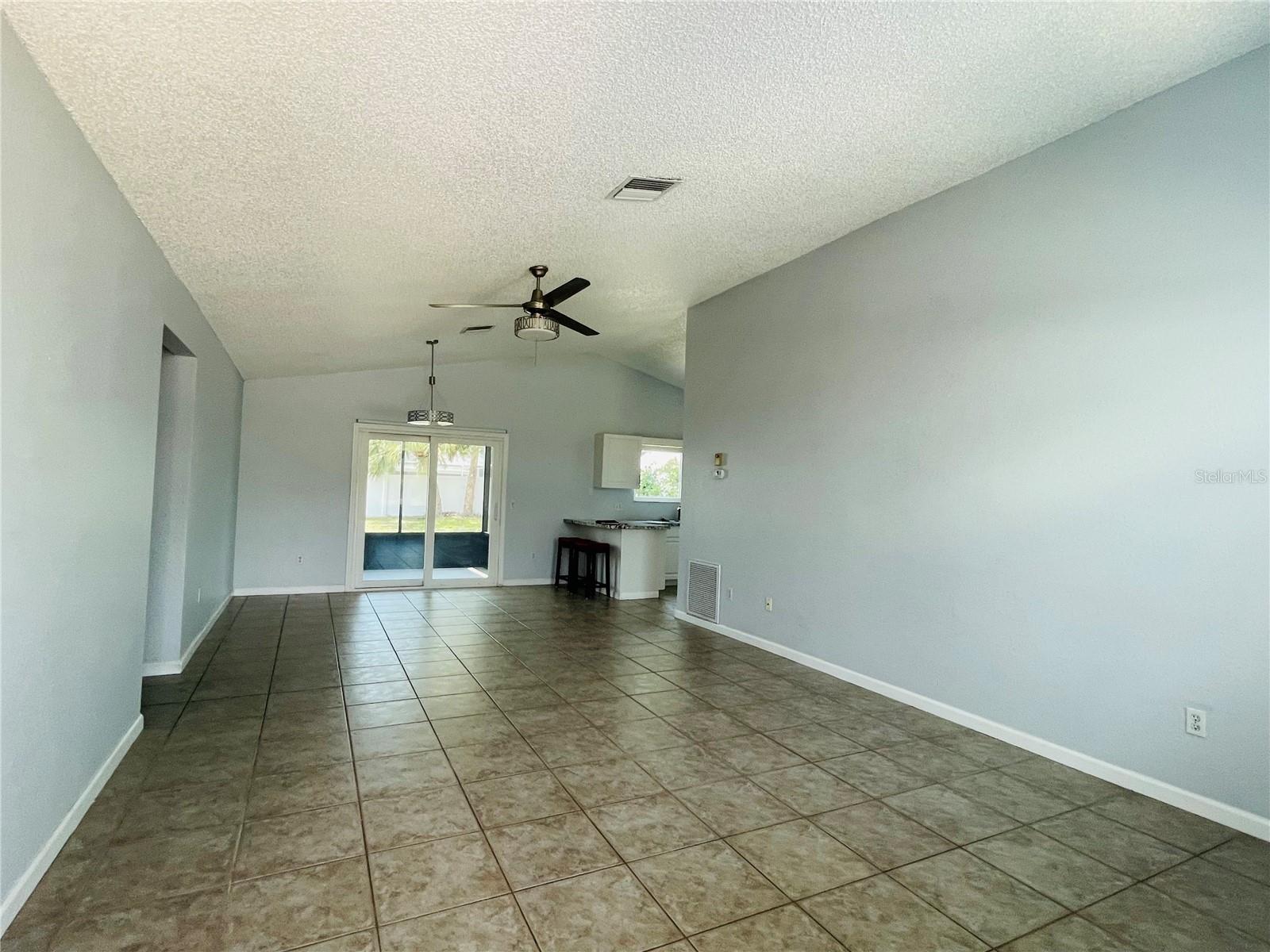 Image 2 of 22 For 13367 Darnell Avenue