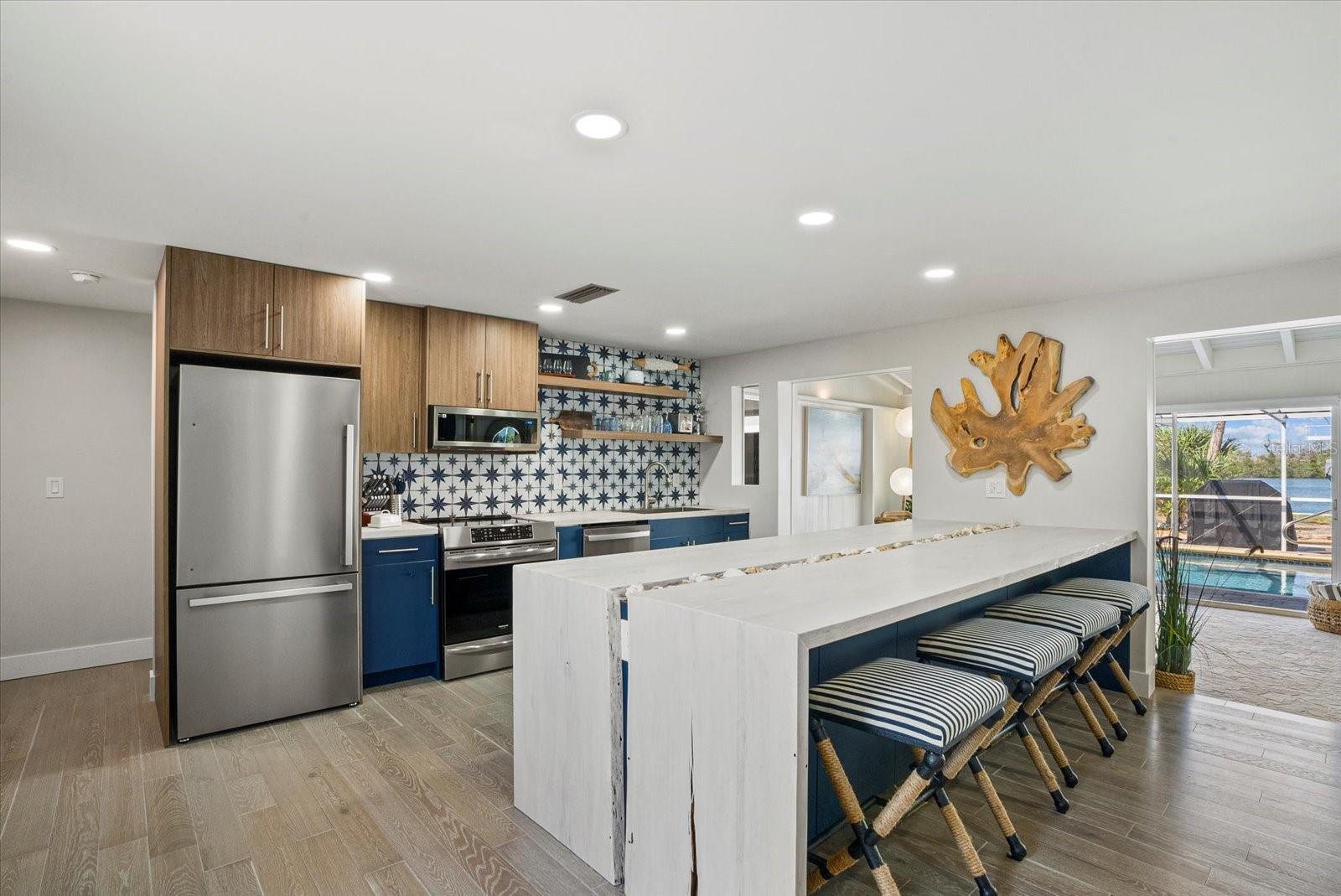 Image 10 of 44 For 7530 Whitcomb Street