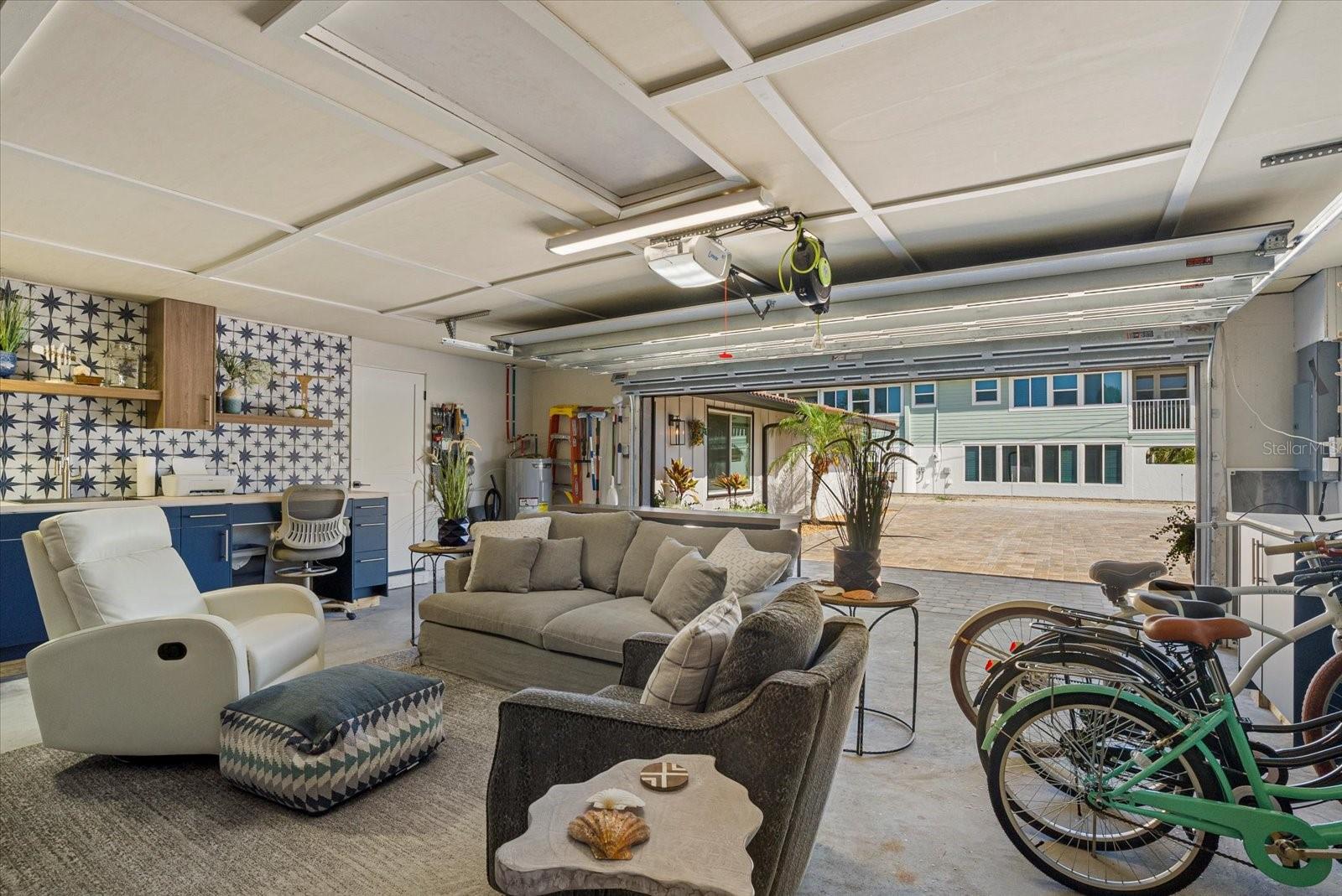 Image 14 of 44 For 7530 Whitcomb Street