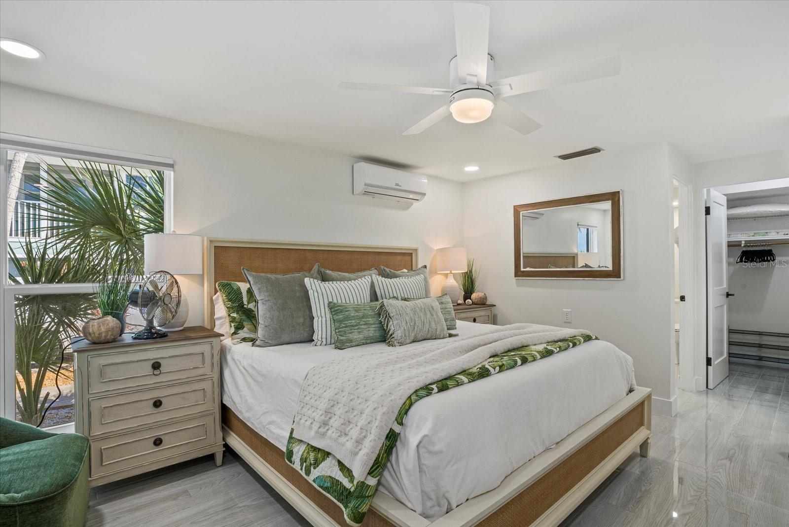 Image 17 of 44 For 7530 Whitcomb Street